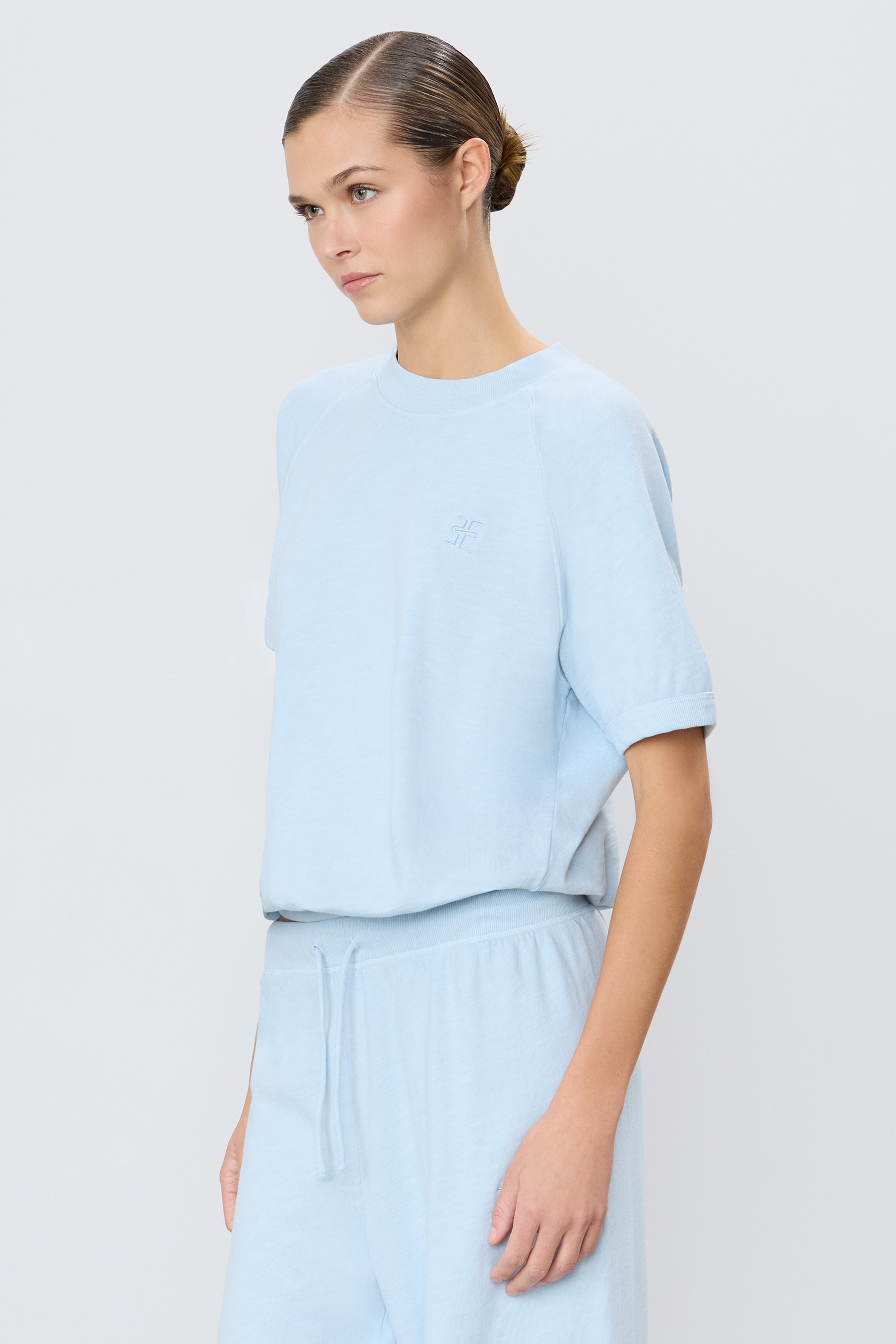 SHORT SLEEVE RAGLAN SWEATSHIRT - ÉTERNE