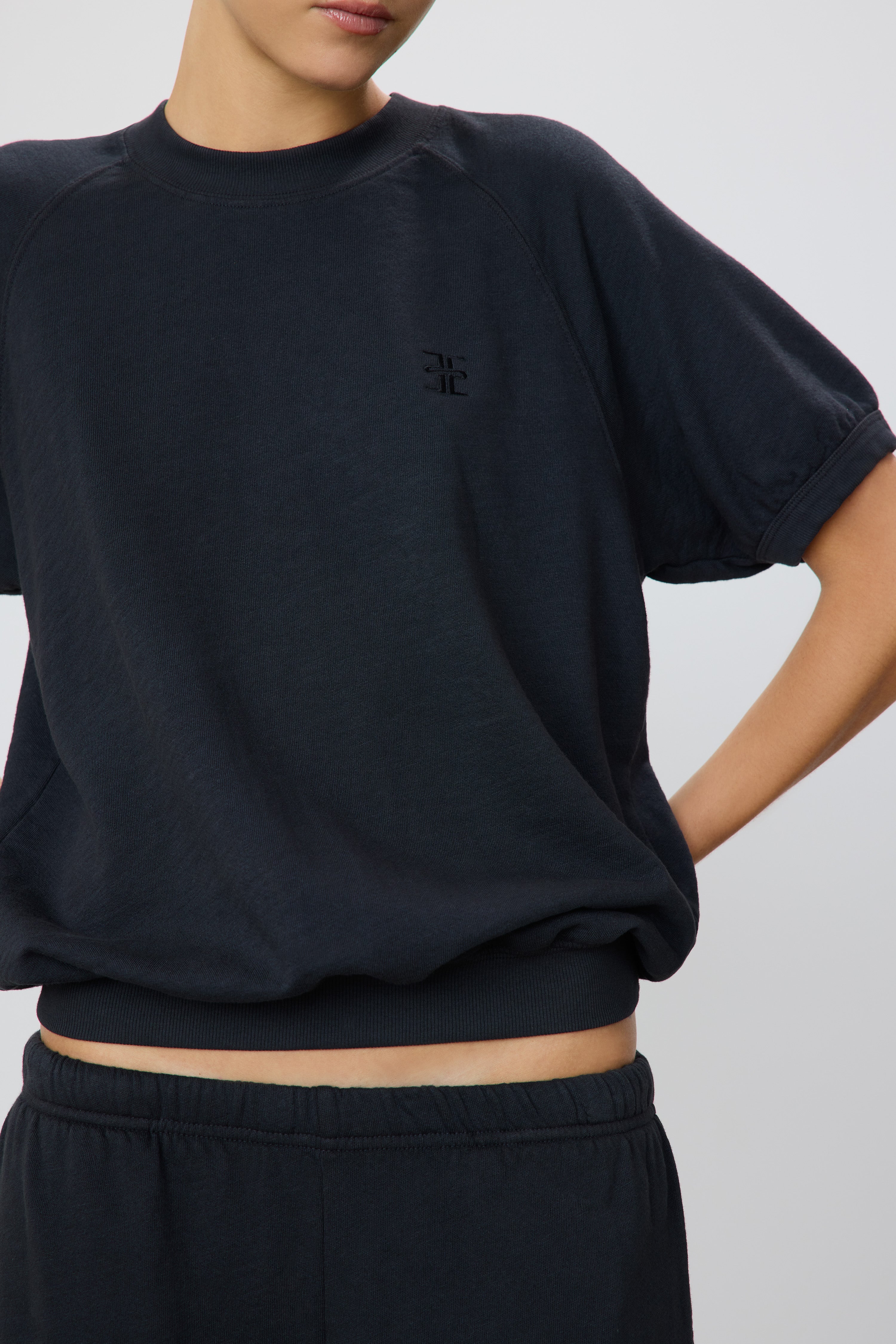 ÉTERNE Short Sleeve Raglan Sweatshirt