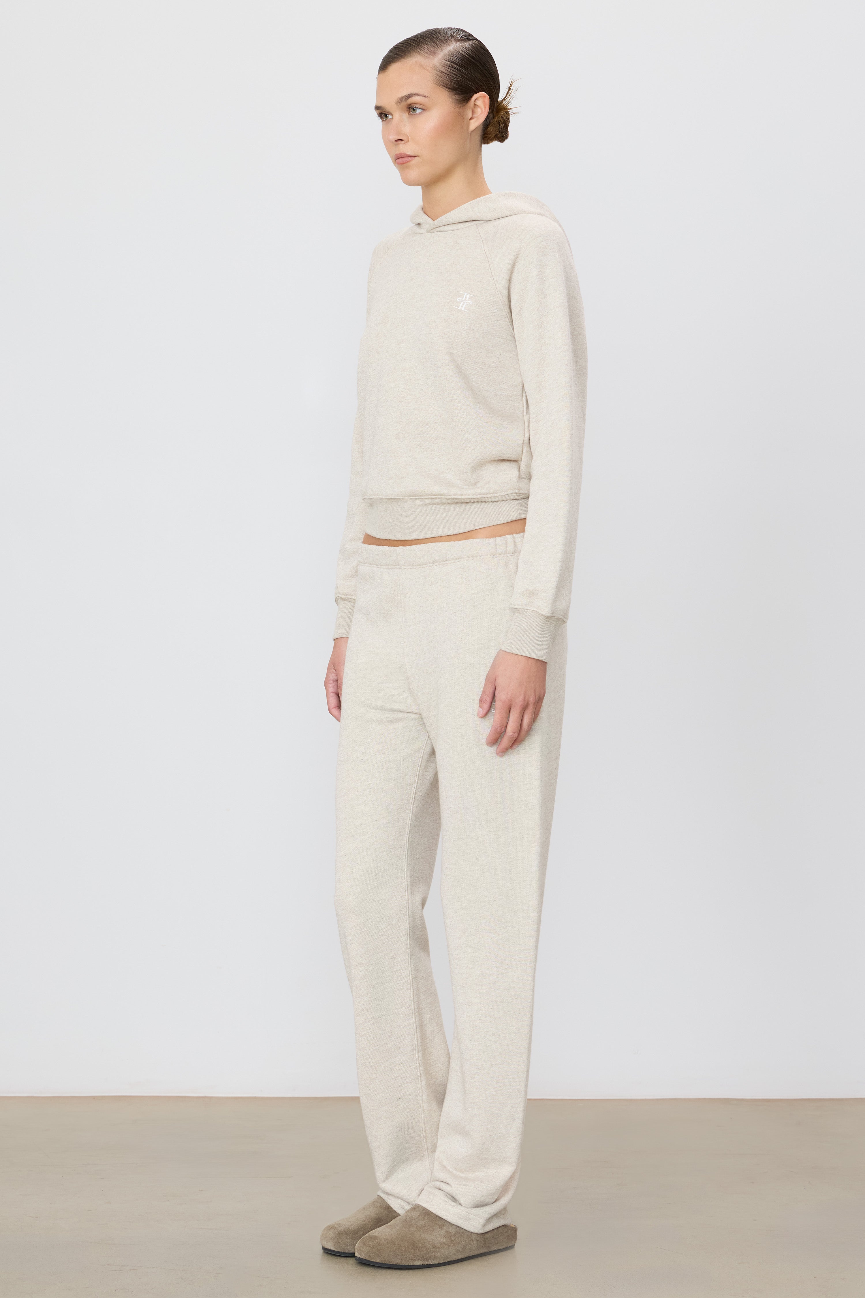 STRAIGHT LEG SWEATPANT