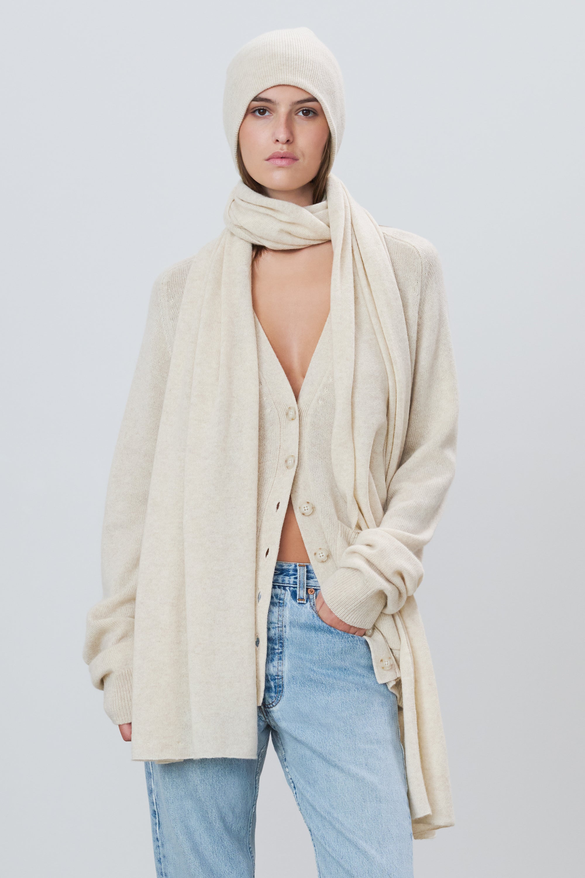 LUCA SCARF - ÉTERNE