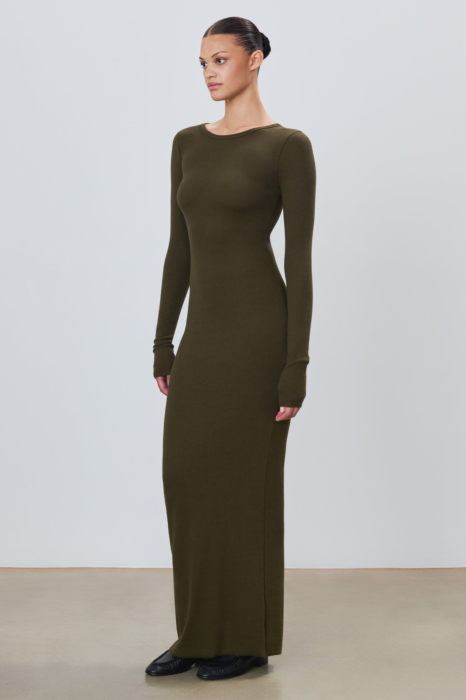 LONG SLEEVE CREWNECK MAXI DRESS - ÉTERNE