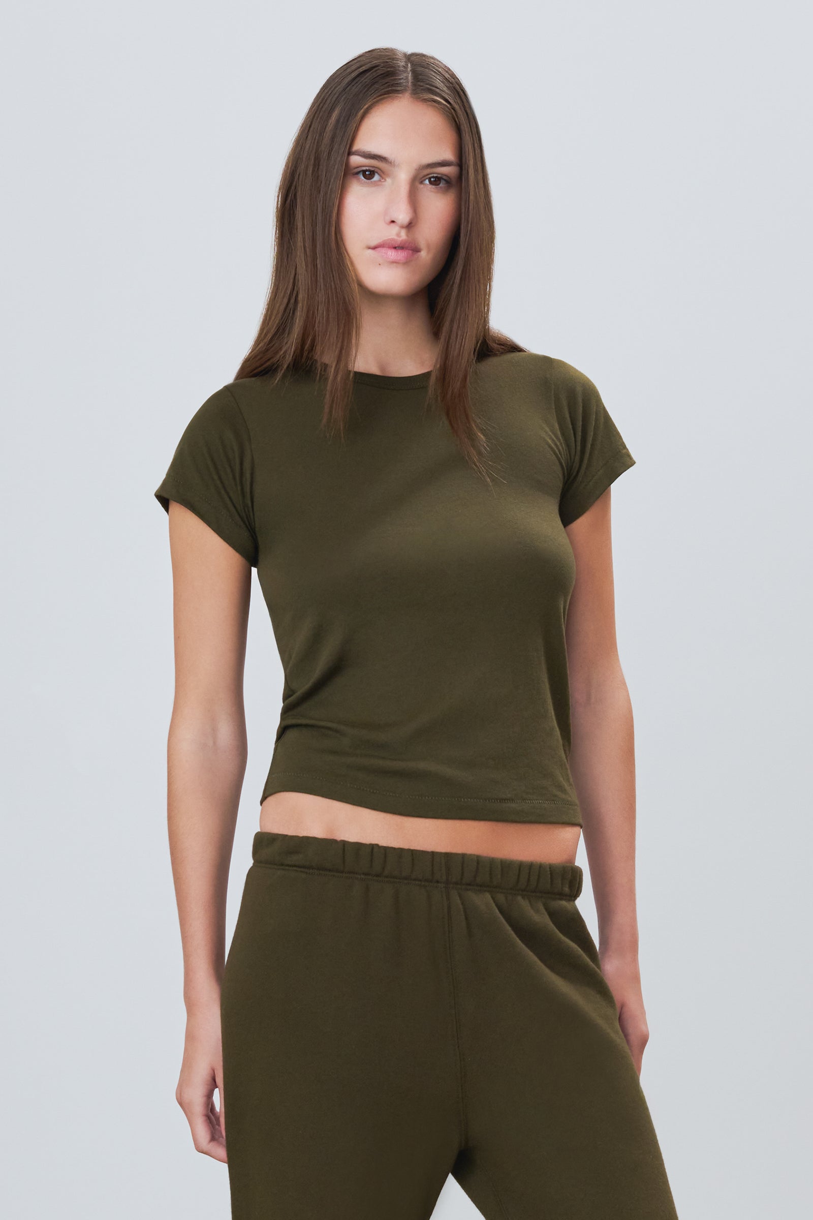 FITTED CREWNECK SHORT SLEEVE T-SHIRT - ÉTERNE