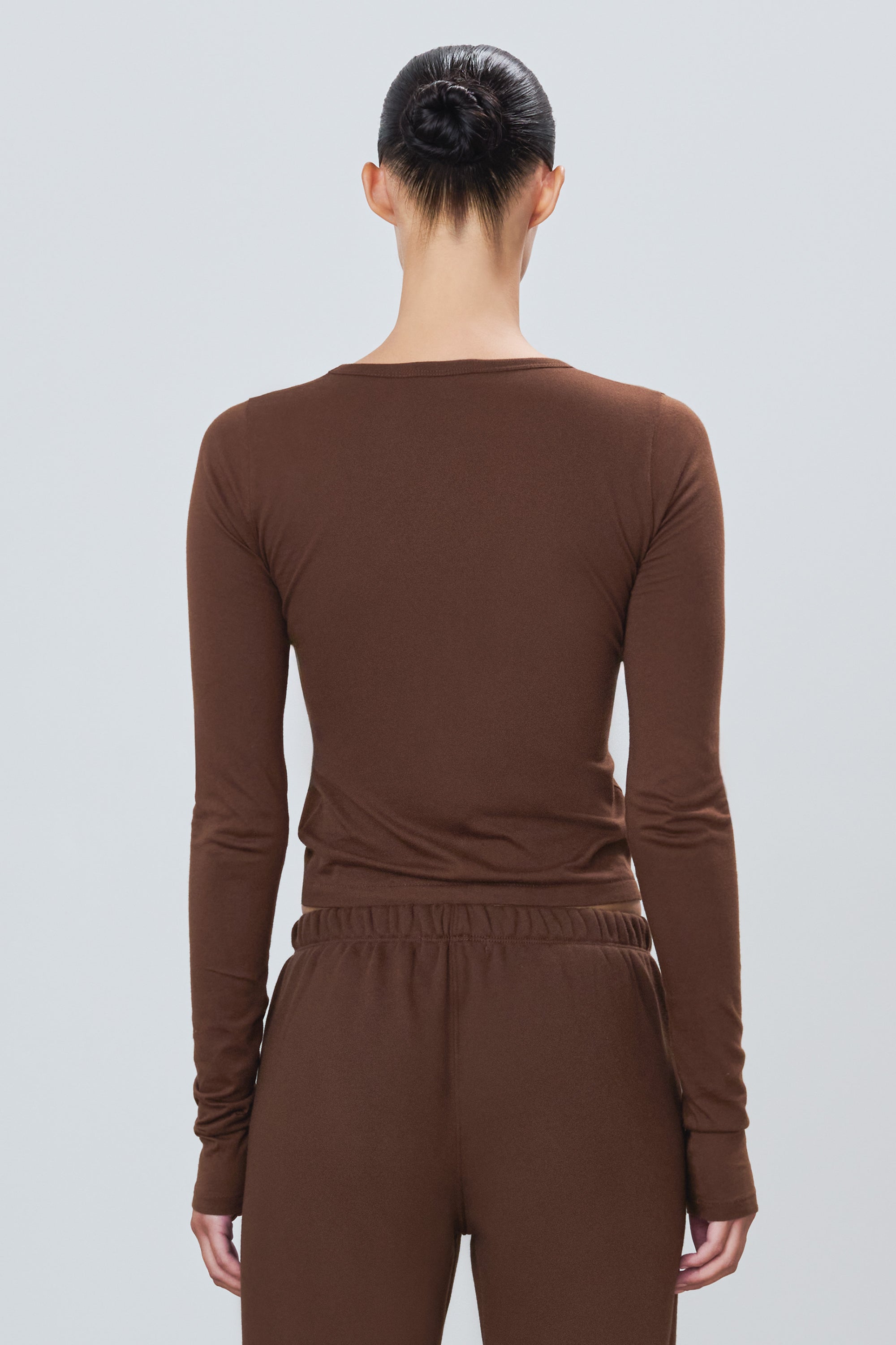 FITTED CREWNECK LONG SLEEVE T-SHIRT - ÉTERNE