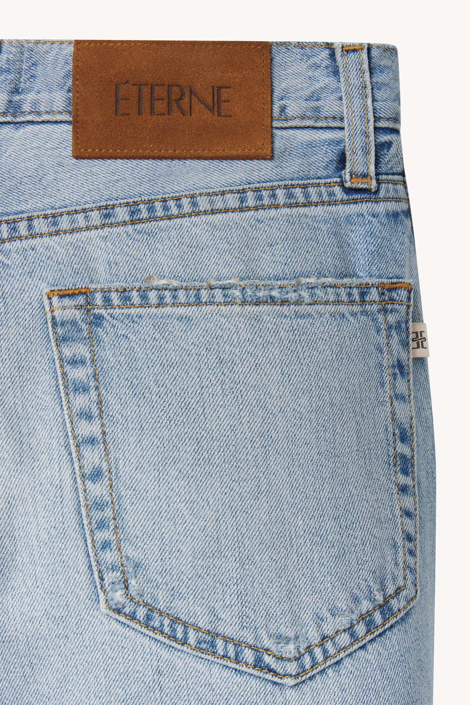 CHLOÉ JEAN - ÉTERNE