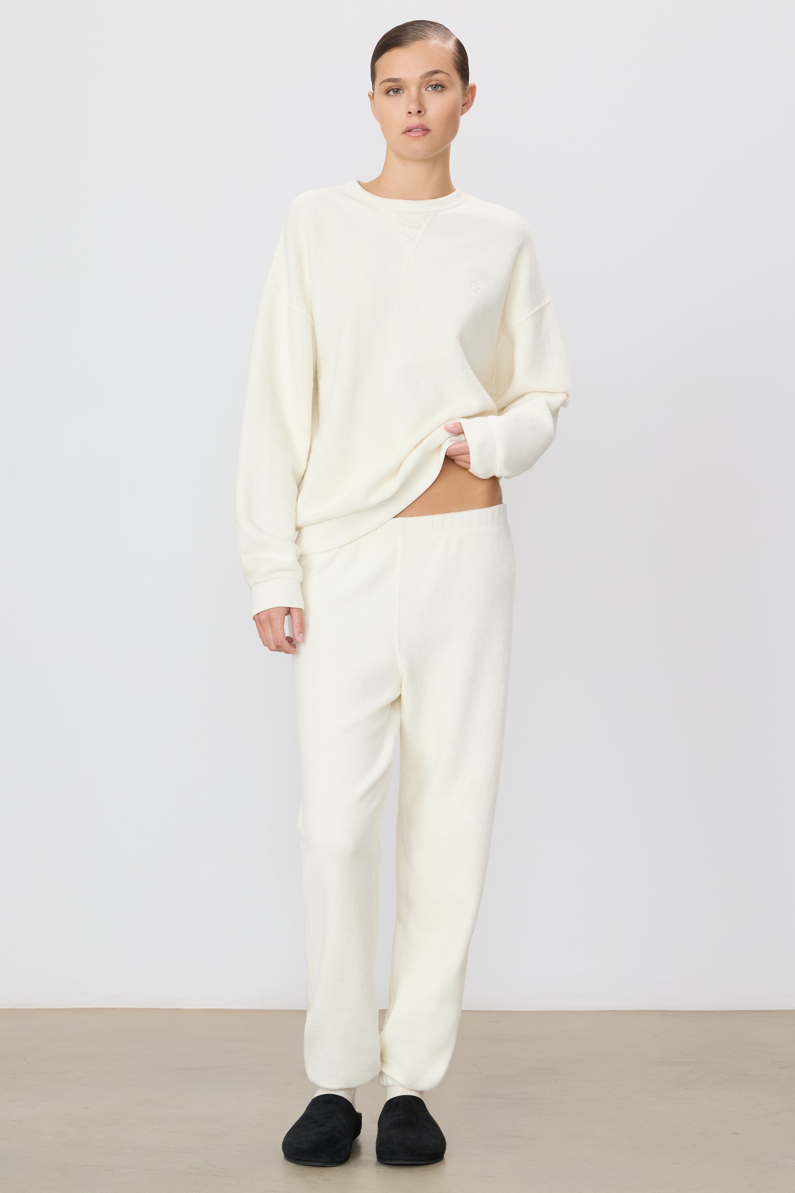 Classic Sweatpant Cream - ÉTERNE
