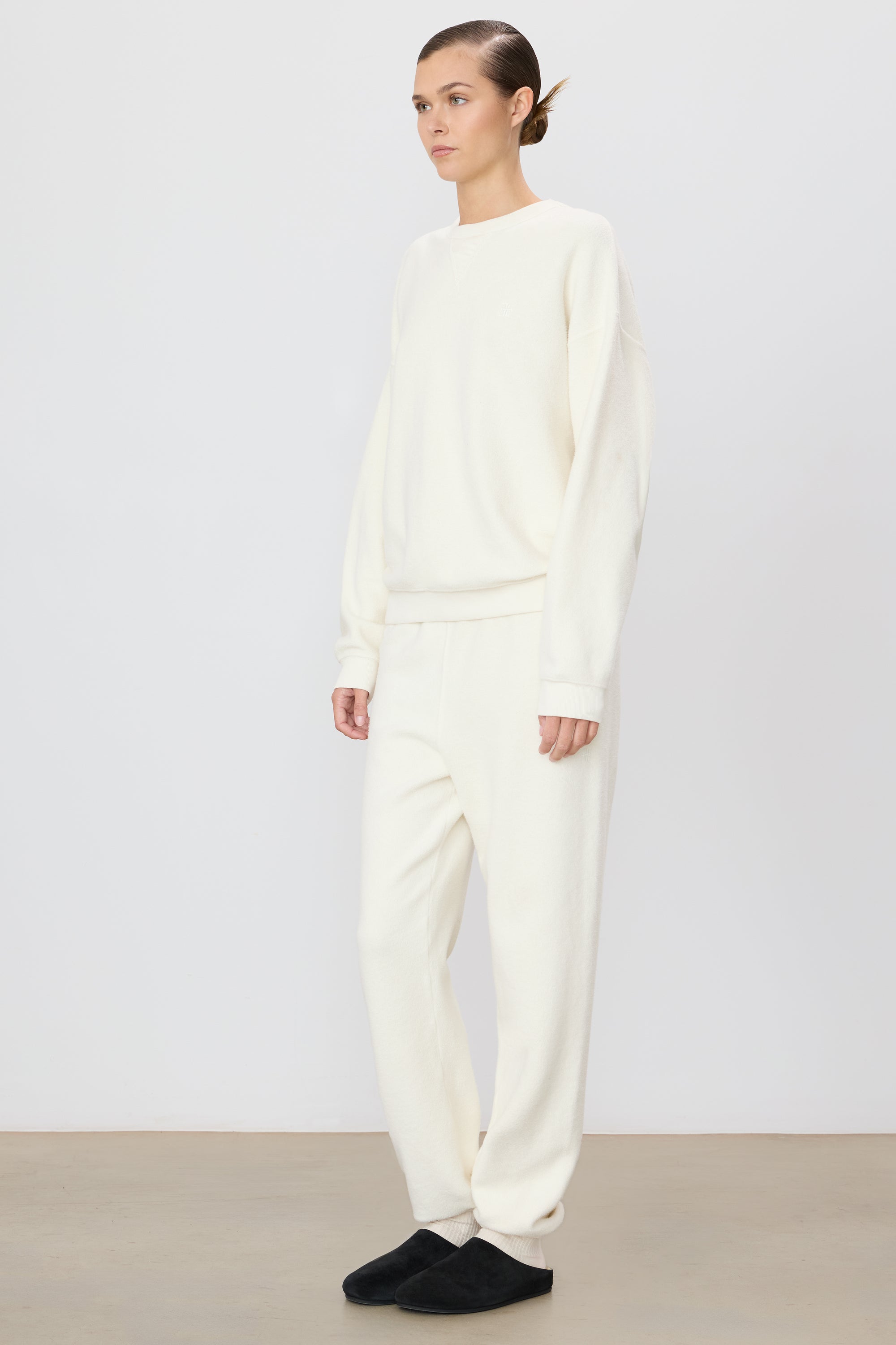 Classic Sweatpant Cream - ÉTERNE