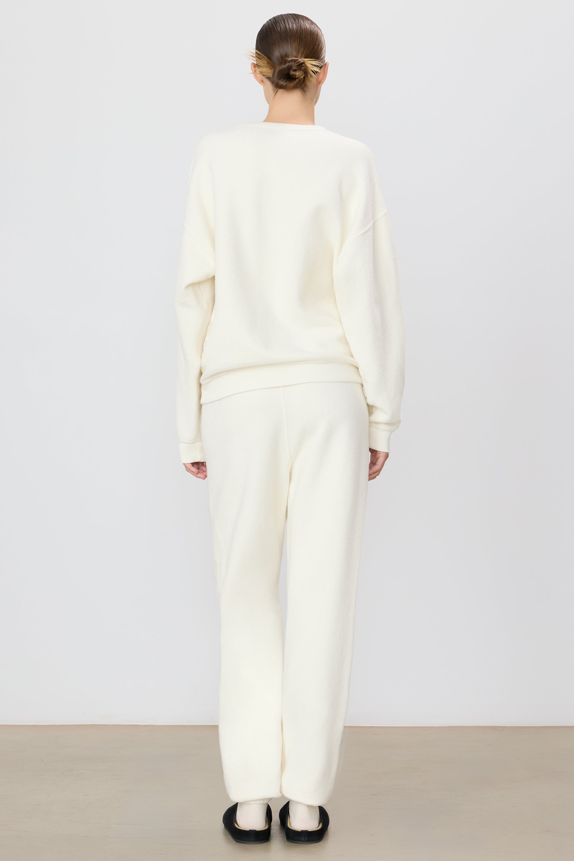 Classic Sweatpant Cream - ÉTERNE