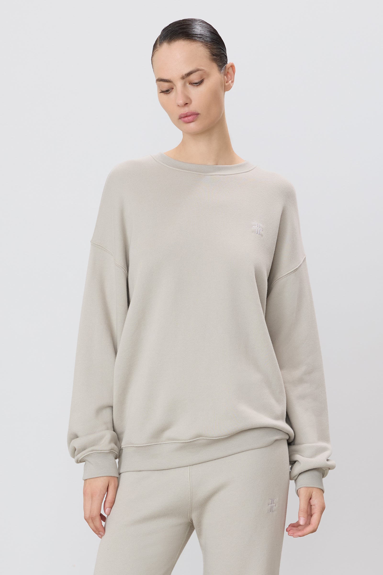 OVERSIZED CREWNECK SWEATSHIRT - ÉTERNE