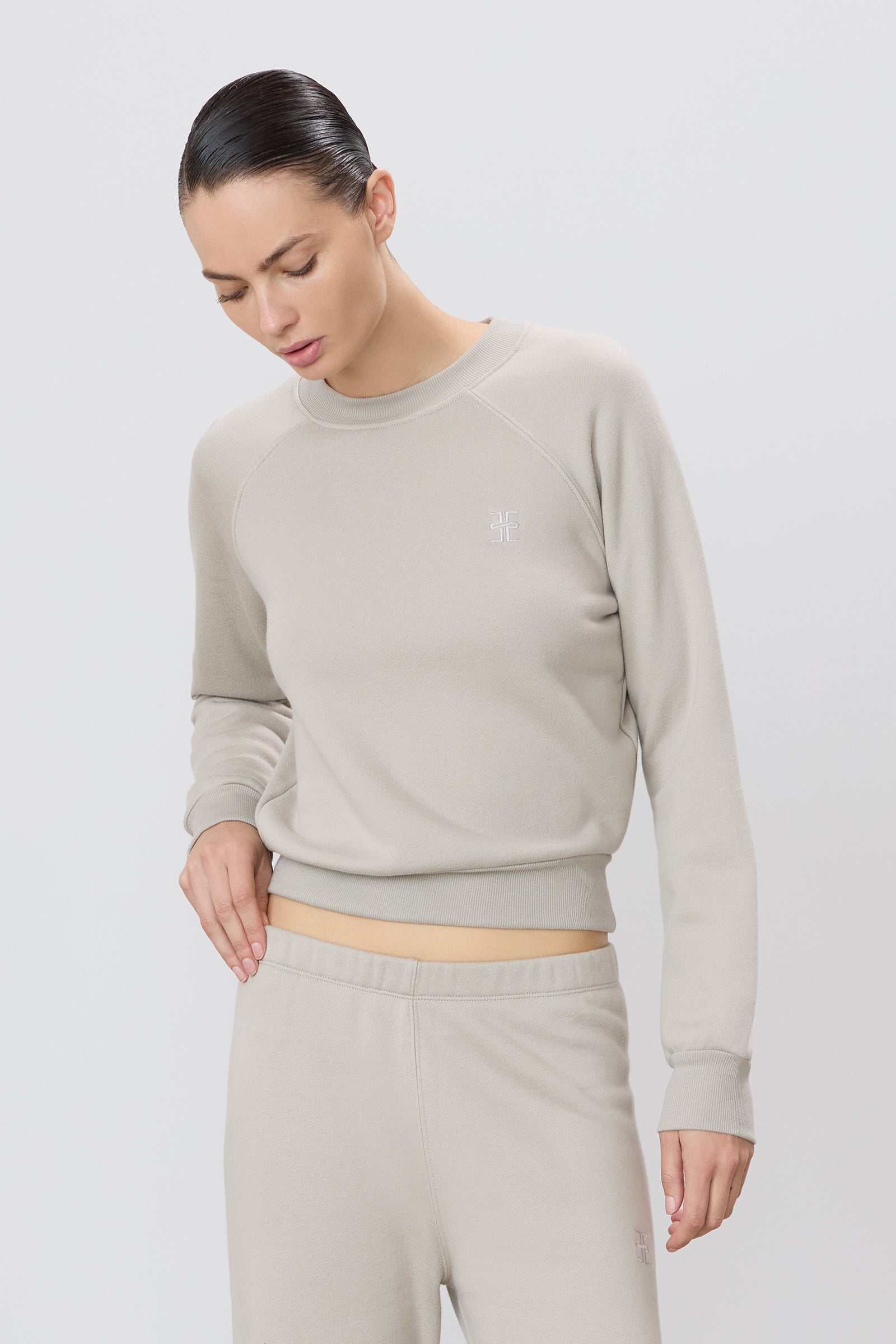 SHRUNKEN RAGLAN SWEATSHIRT - ÉTERNE