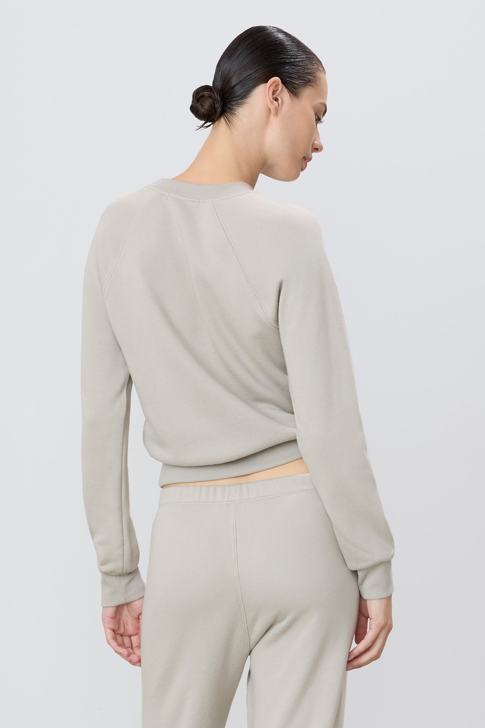 SHRUNKEN RAGLAN SWEATSHIRT - ÉTERNE