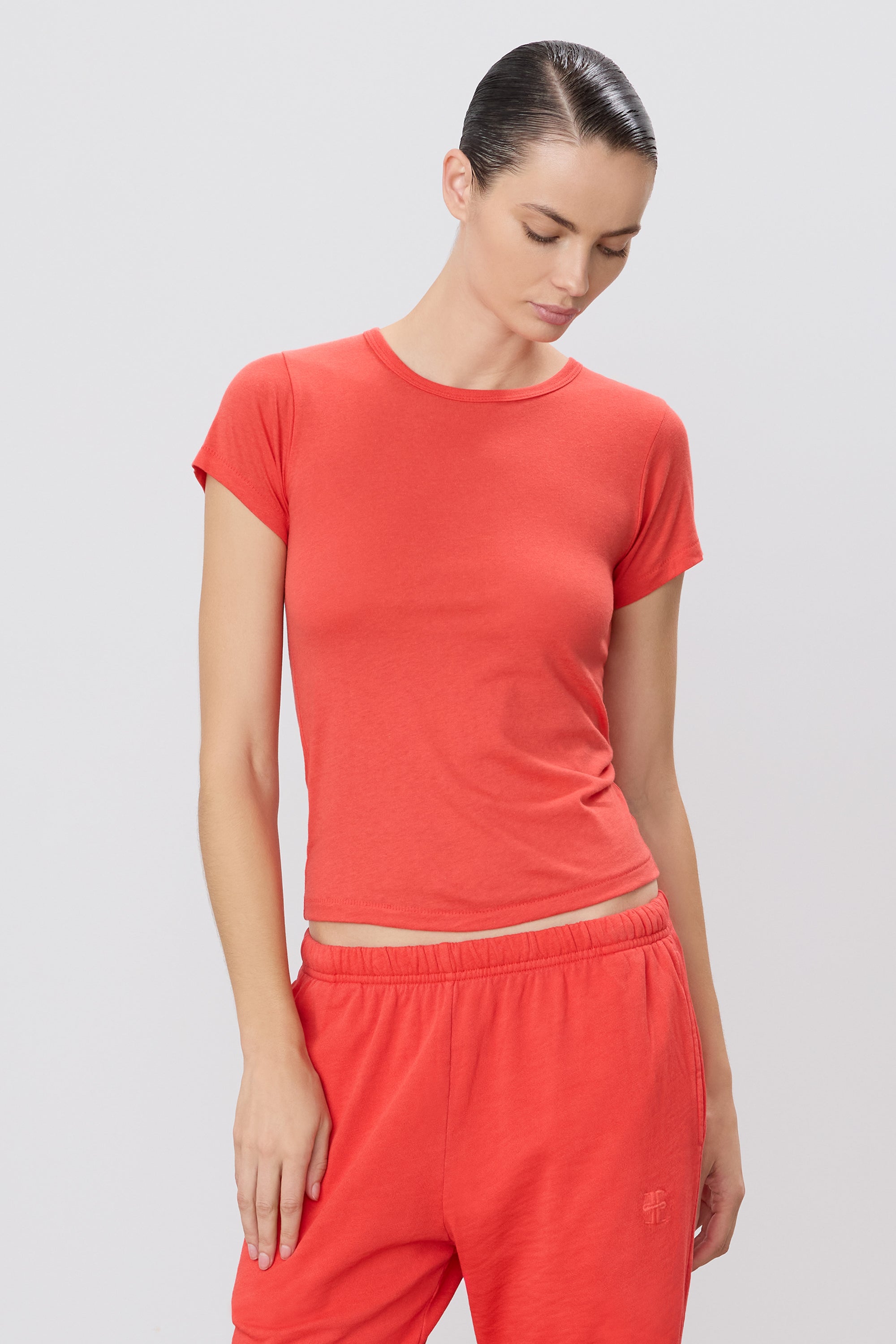 FITTED CREWNECK SHORT SLEEVE T-SHIRT - ÉTERNE