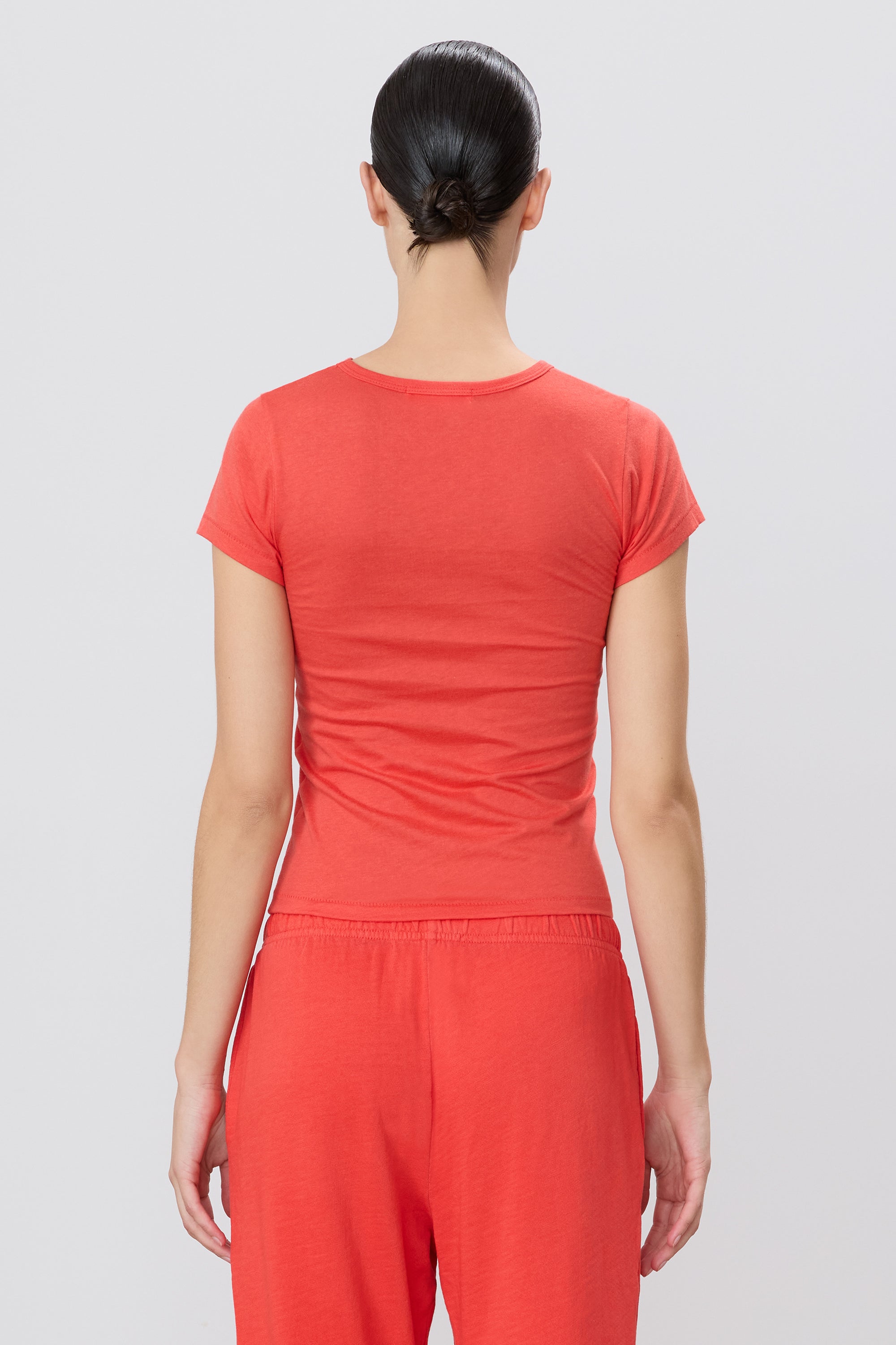 FITTED CREWNECK SHORT SLEEVE T-SHIRT - ÉTERNE
