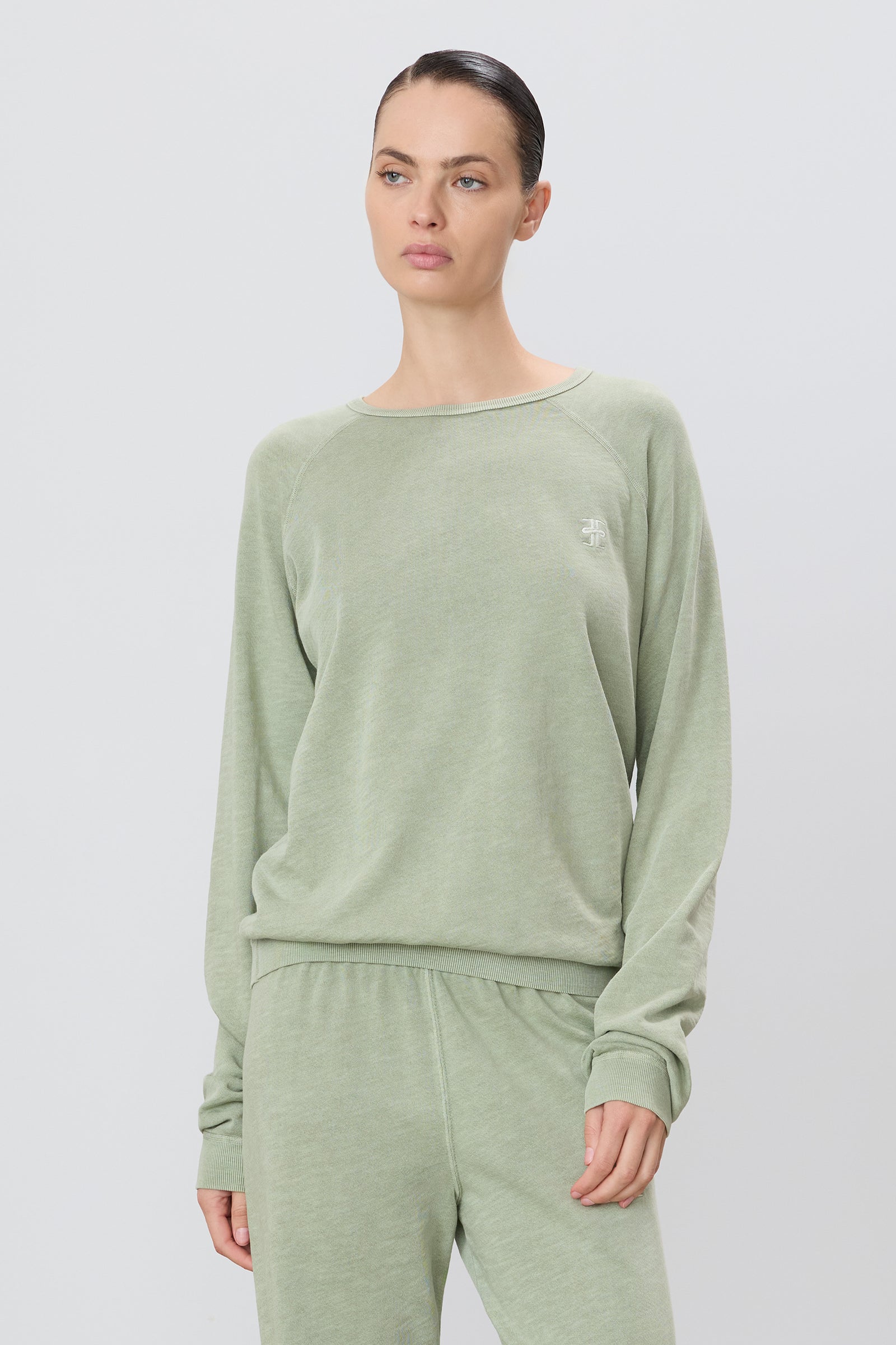 OVERSIZED RAGLAN SWEATSHIRT - ÉTERNE