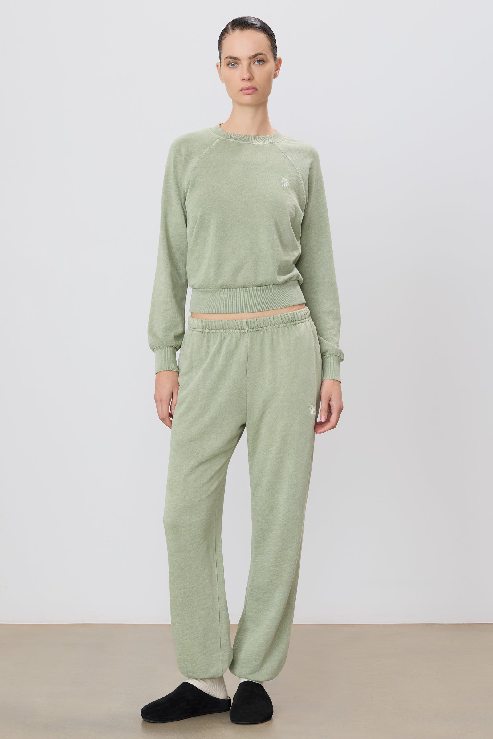 SHRUNKEN RAGLAN SWEATSHIRT - ÉTERNE