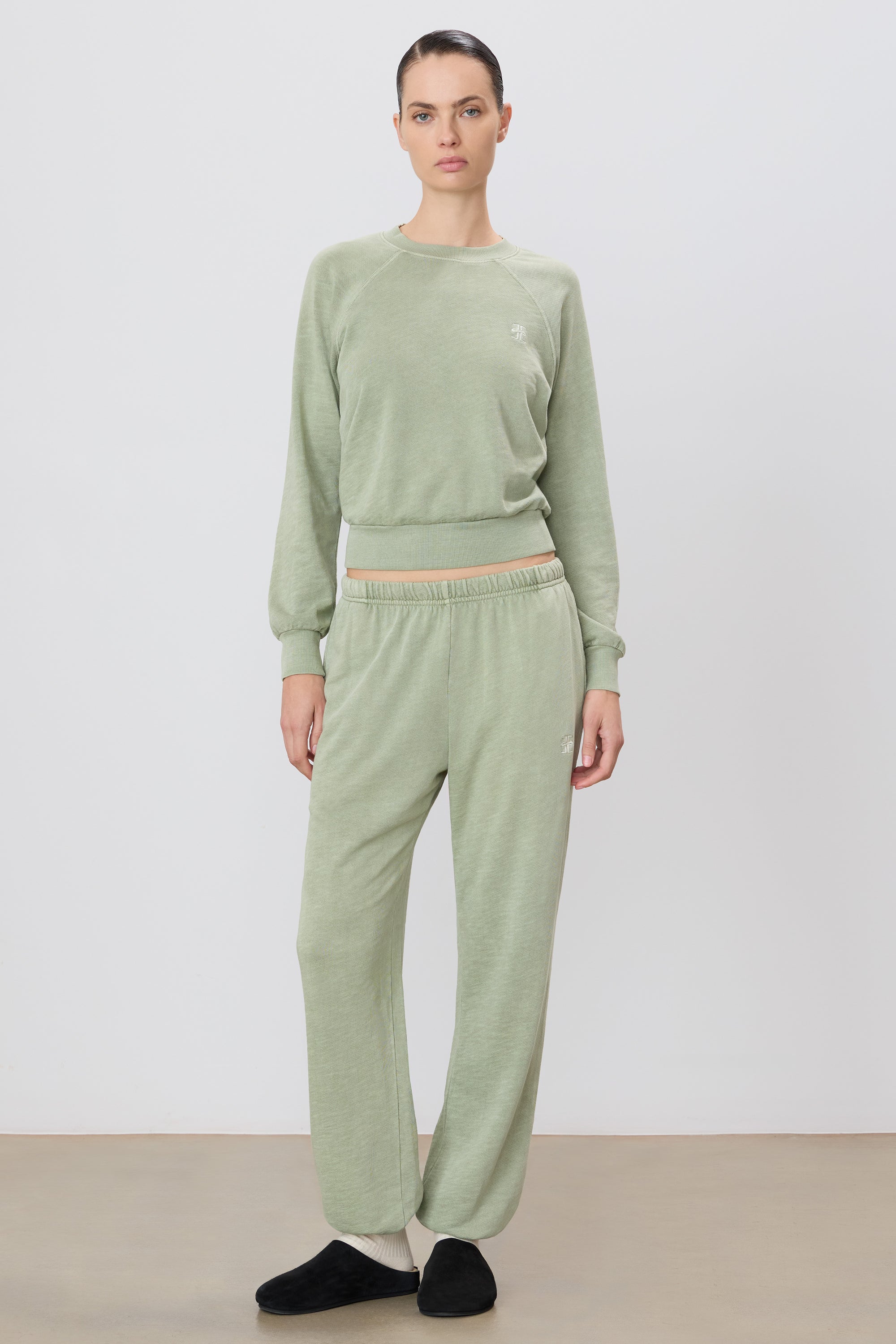 SHRUNKEN RAGLAN SWEATSHIRT - ÉTERNE