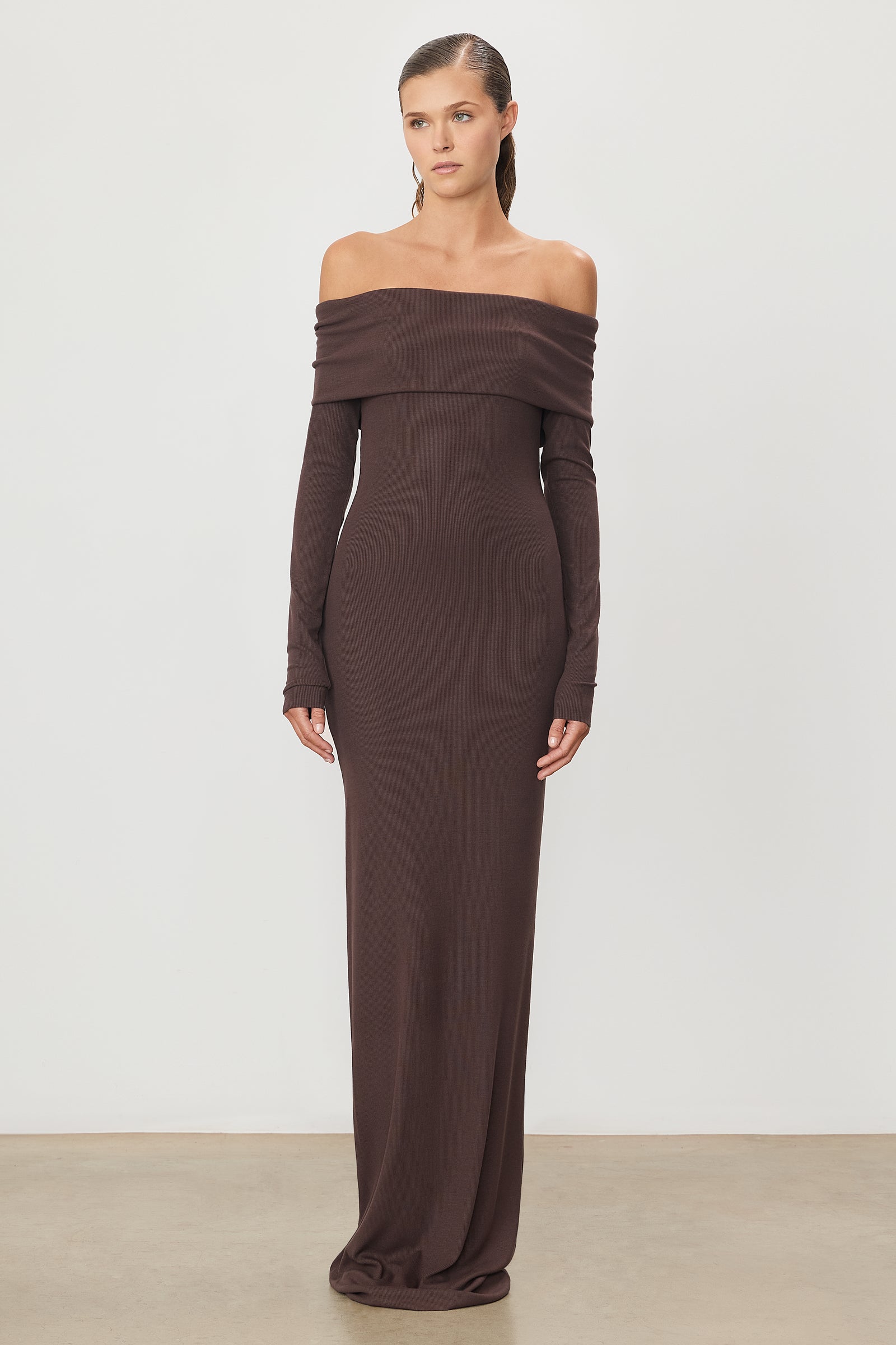 LONG SLEEVE OFF-SHOULDER MAXI DRESS - ÉTERNE