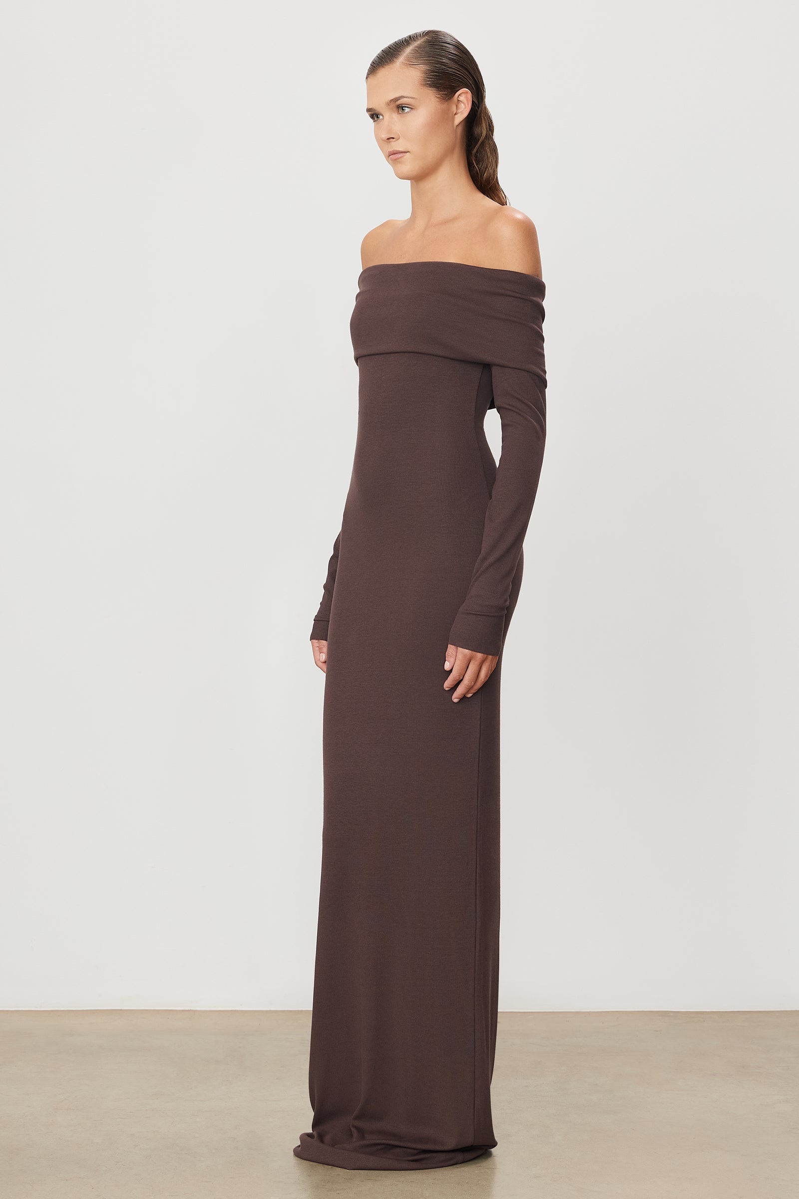 LONG SLEEVE OFF-SHOULDER MAXI DRESS - ÉTERNE