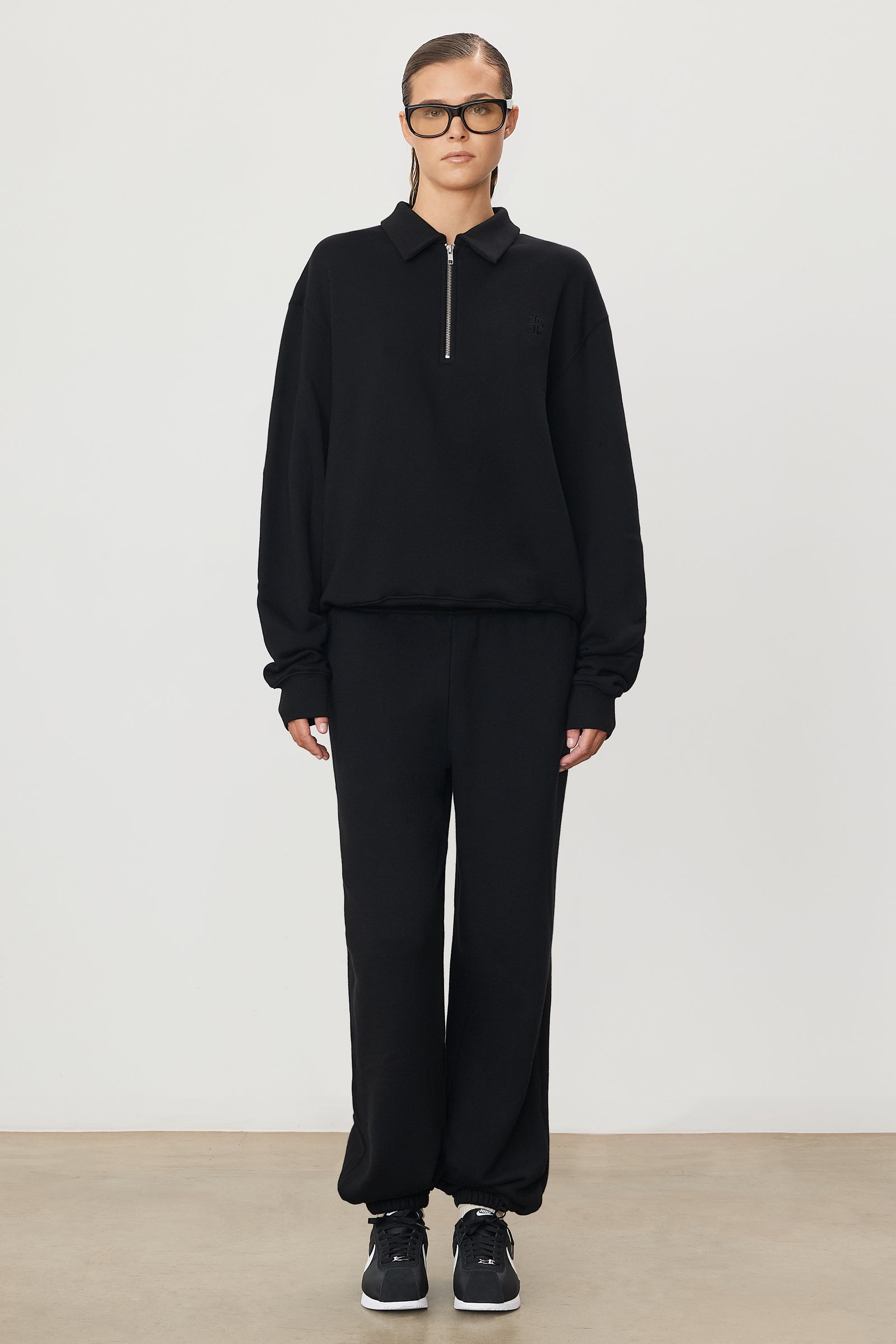 Boyfriend Pocket Sweatpant Black - ÉTERNE