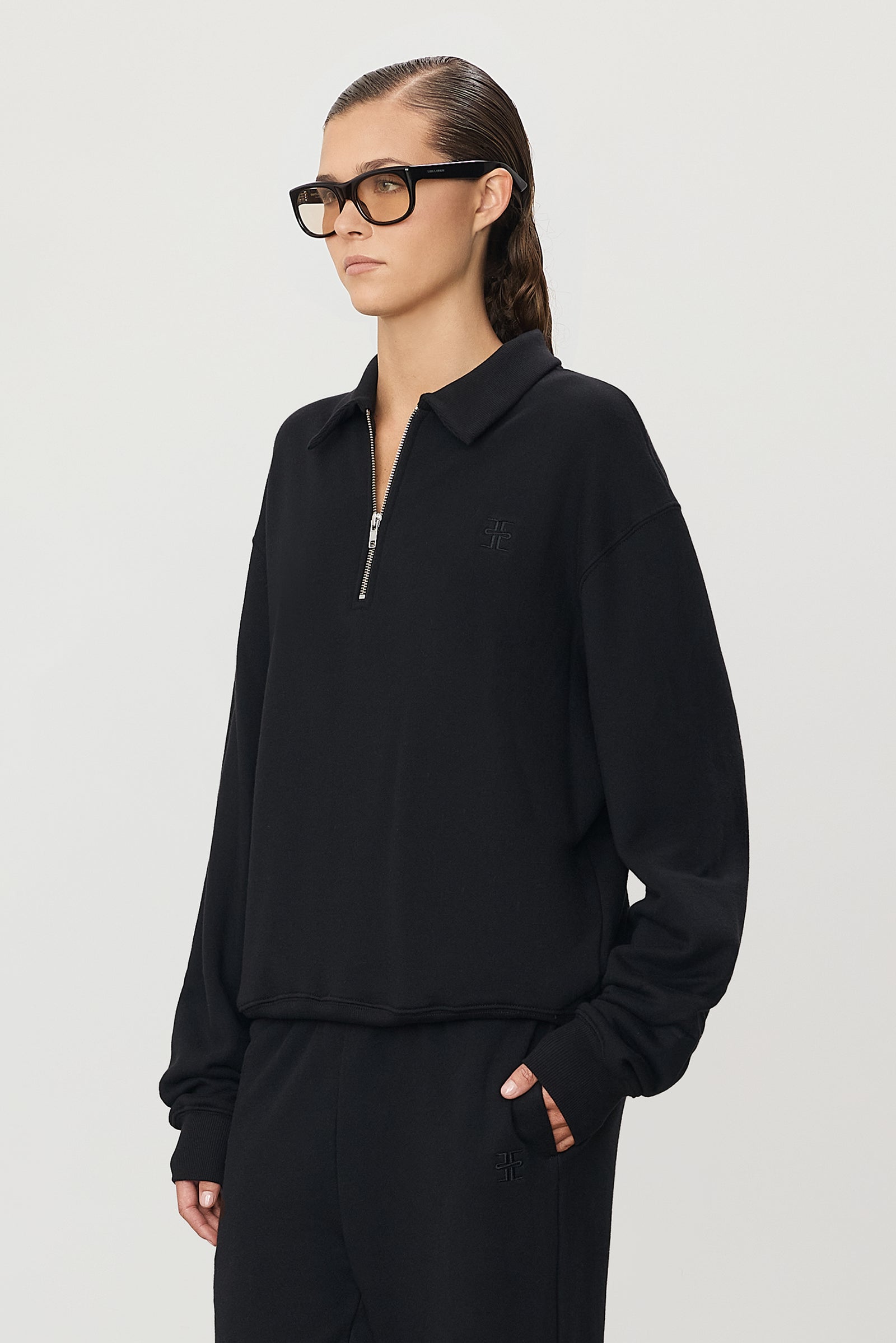 Zip-up Polo Sweatshirt Black - ÉTERNE