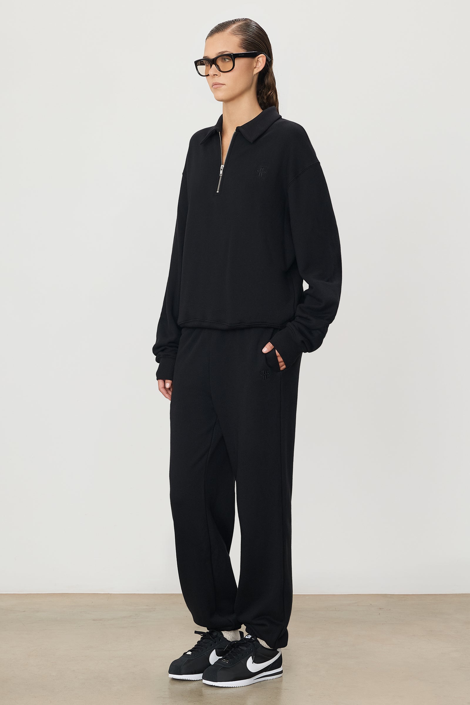 Boyfriend Pocket Sweatpant Black - ÉTERNE