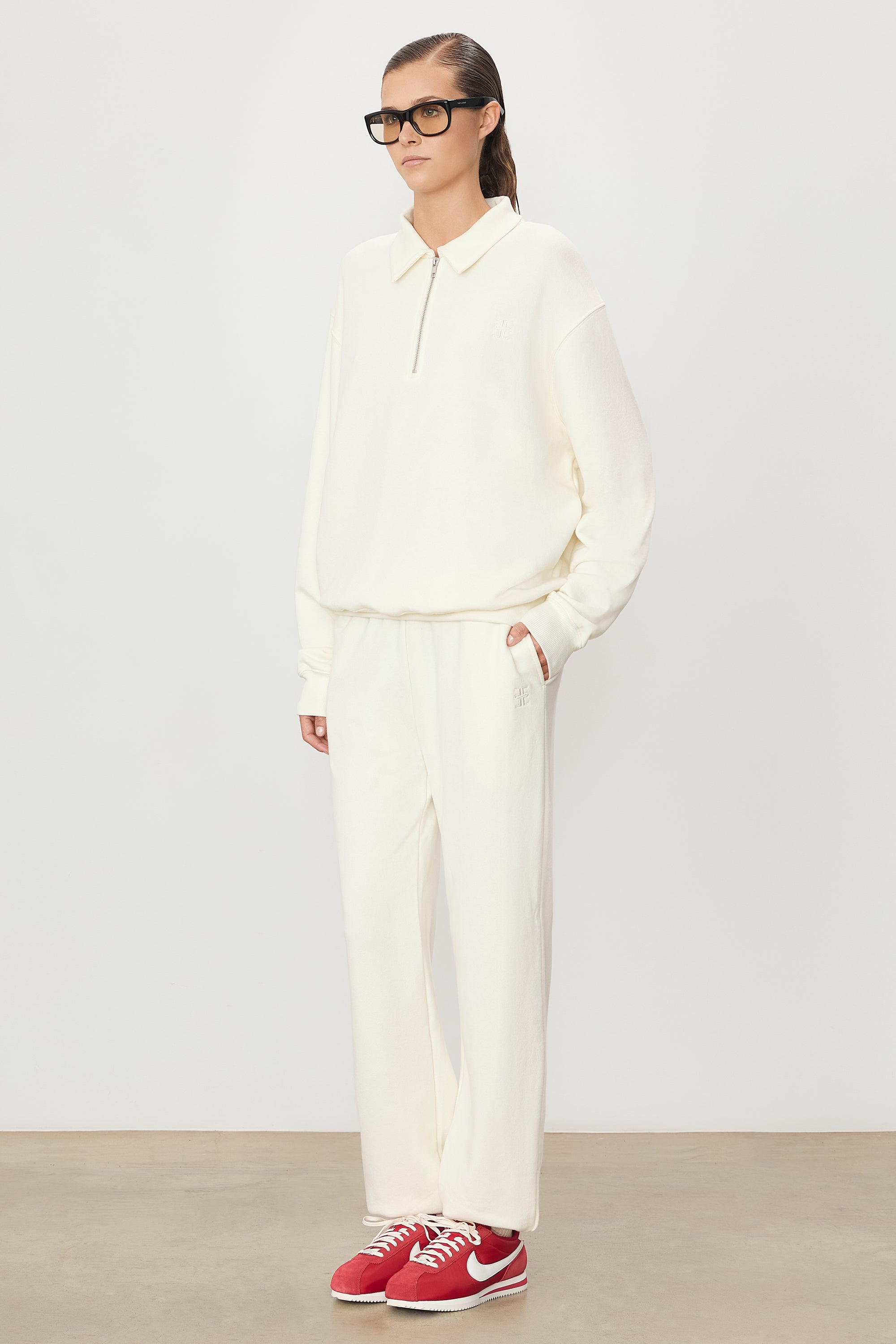 Boyfriend Pocket Sweatpant Cream - ÉTERNE