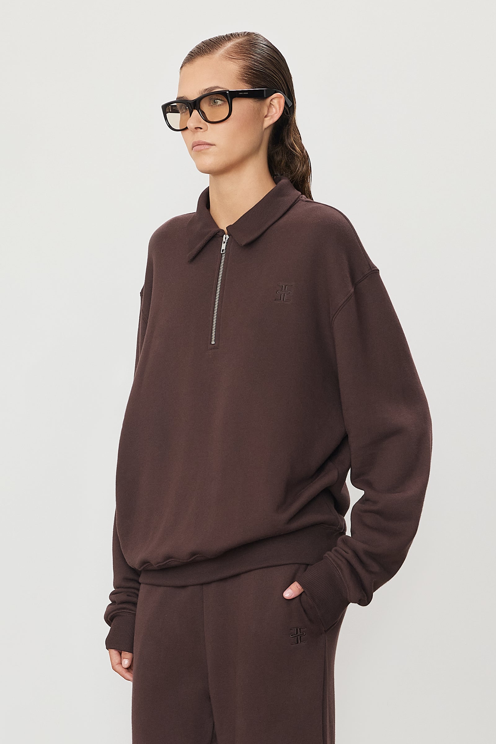 Zip-Up Polo Sweatshirt Espresso - ÉTERNE