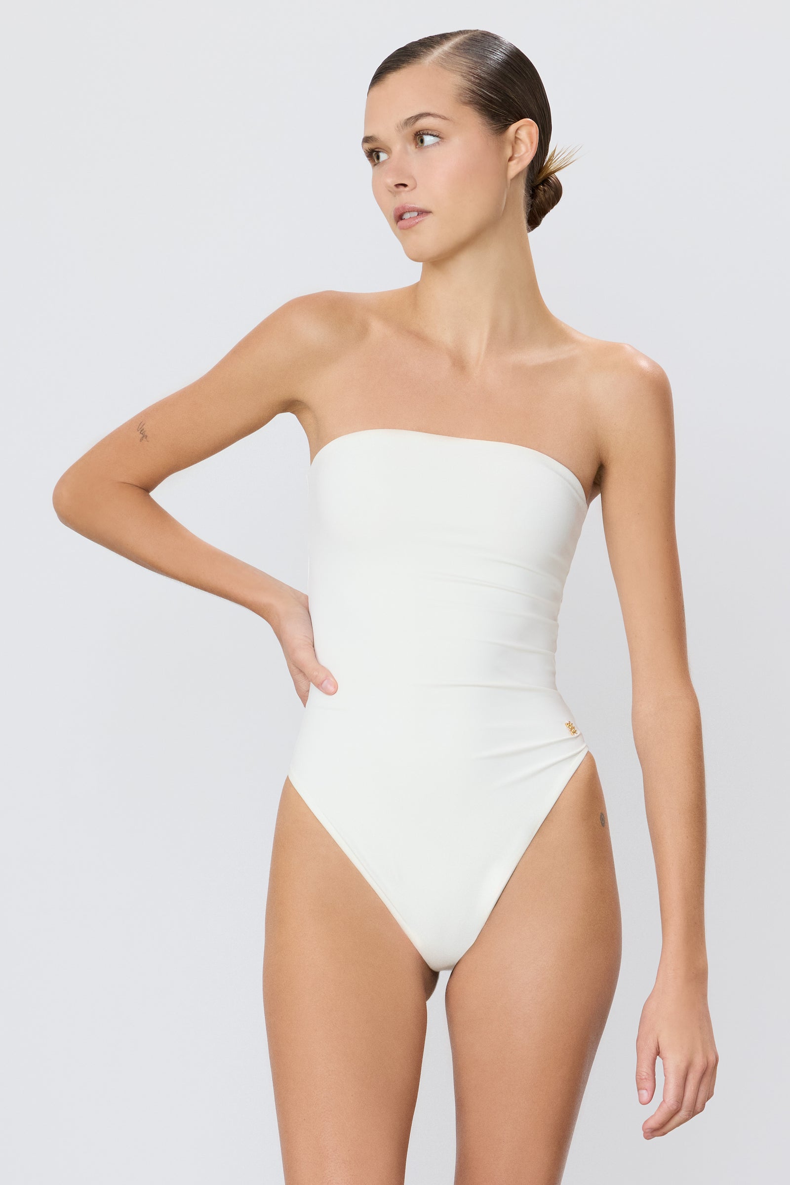 KAIA ONE PIECE - ÉTERNE