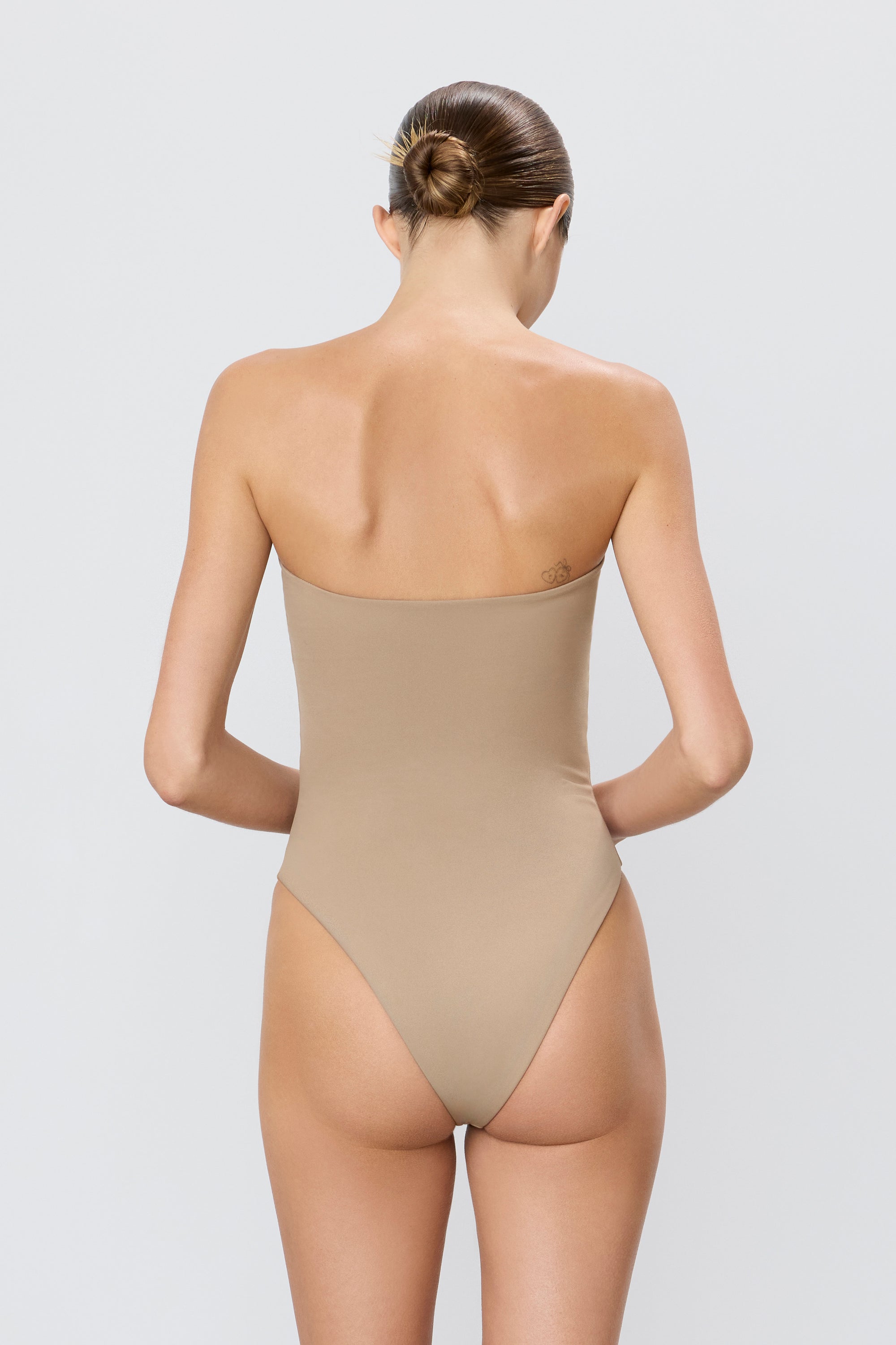 KAIA ONE PIECE - ÉTERNE