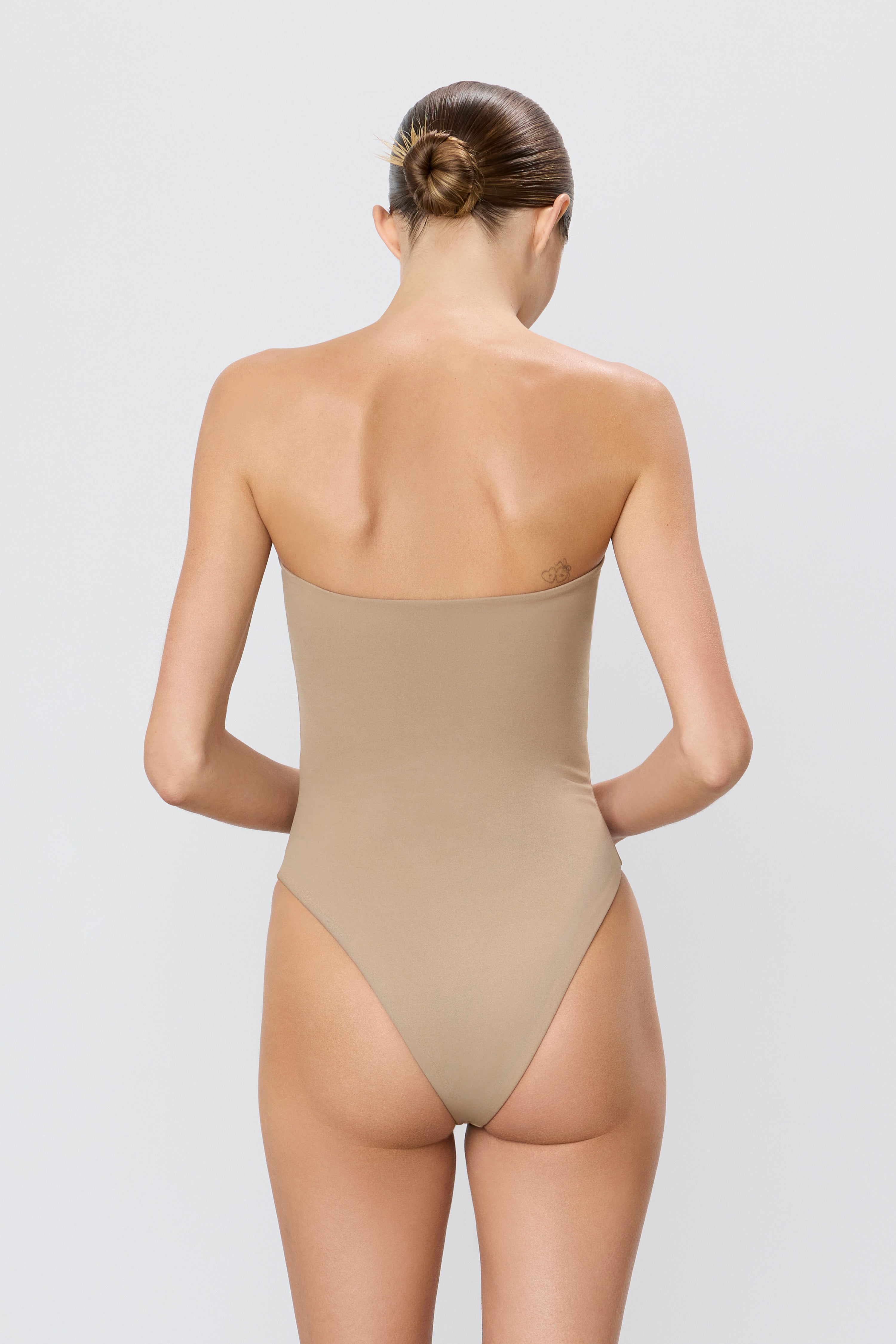 KAIA ONE PIECE - ÉTERNE