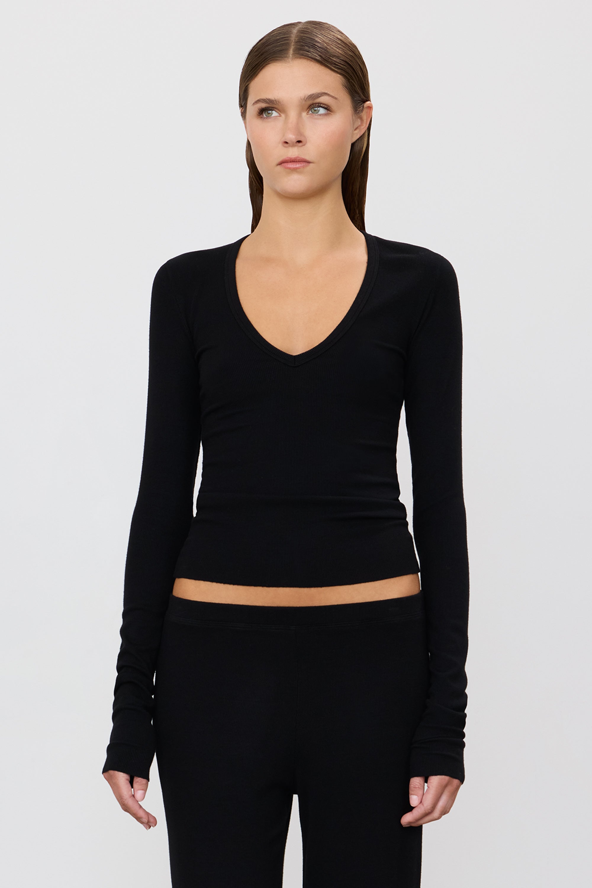 LONG SLEEVE V-NECK TOP