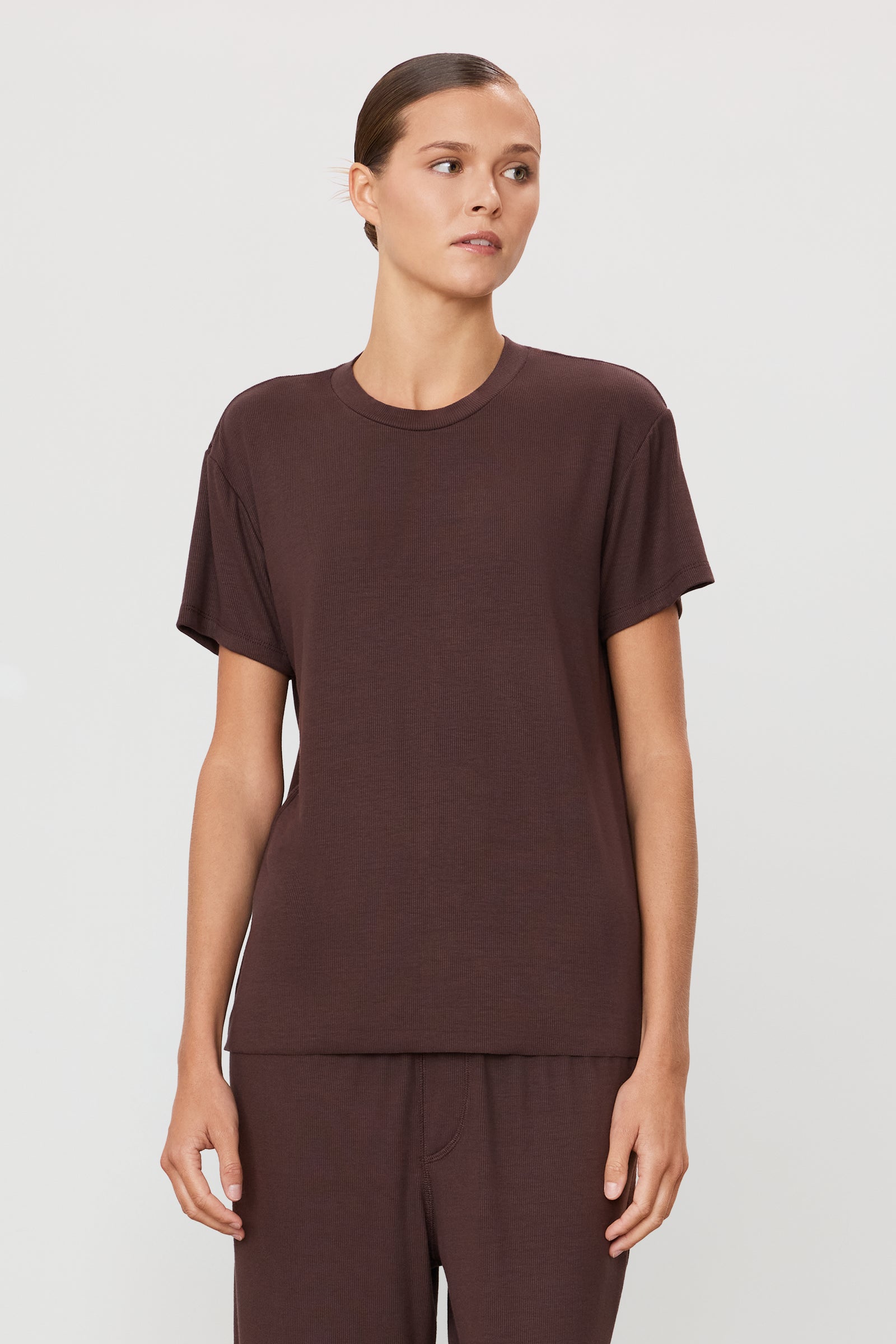 Short Sleeve Boyfriend T-Shirt Espresso - ÉTERNE