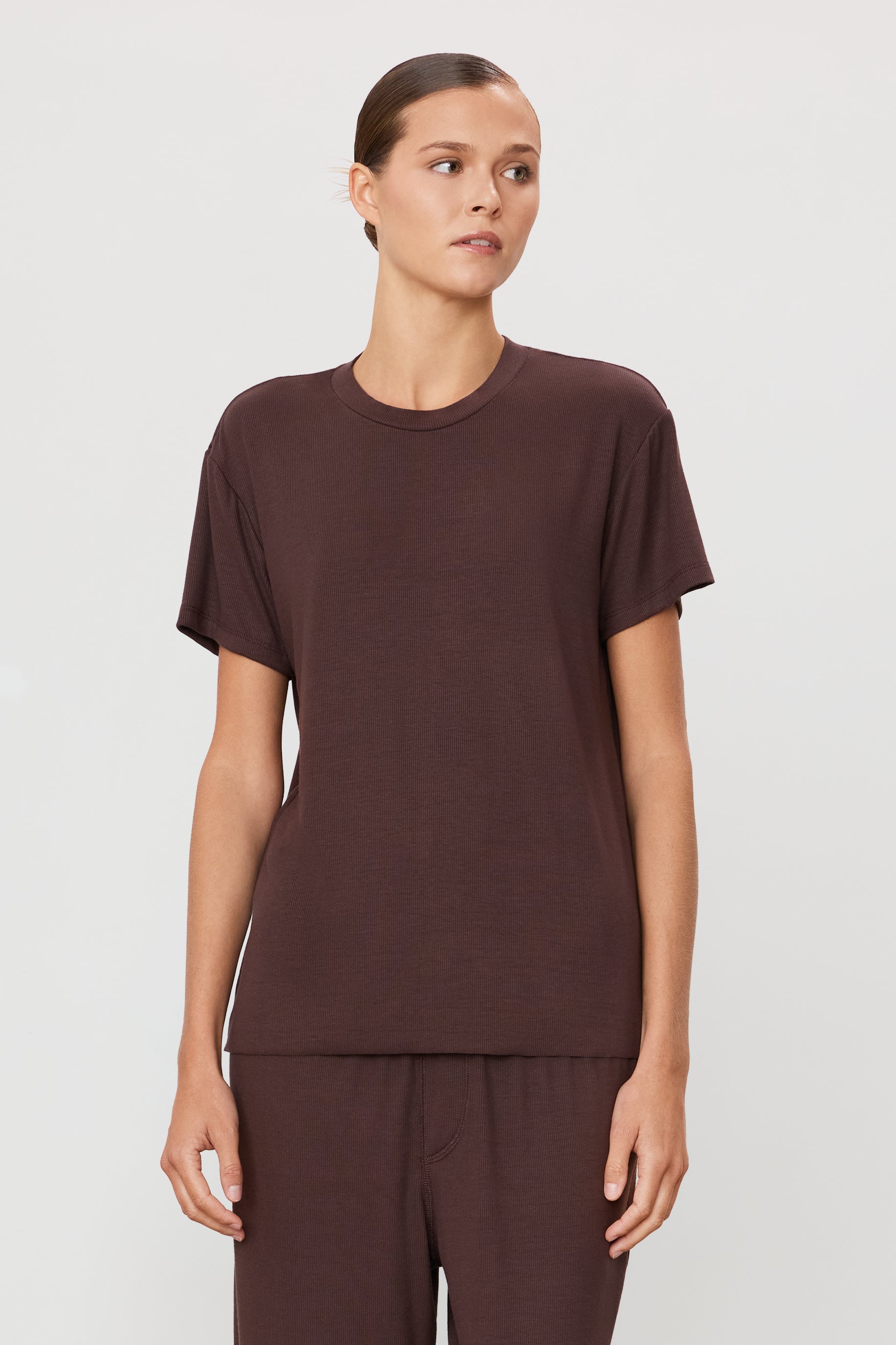 Short Sleeve Boyfriend T-Shirt Espresso - ÉTERNE