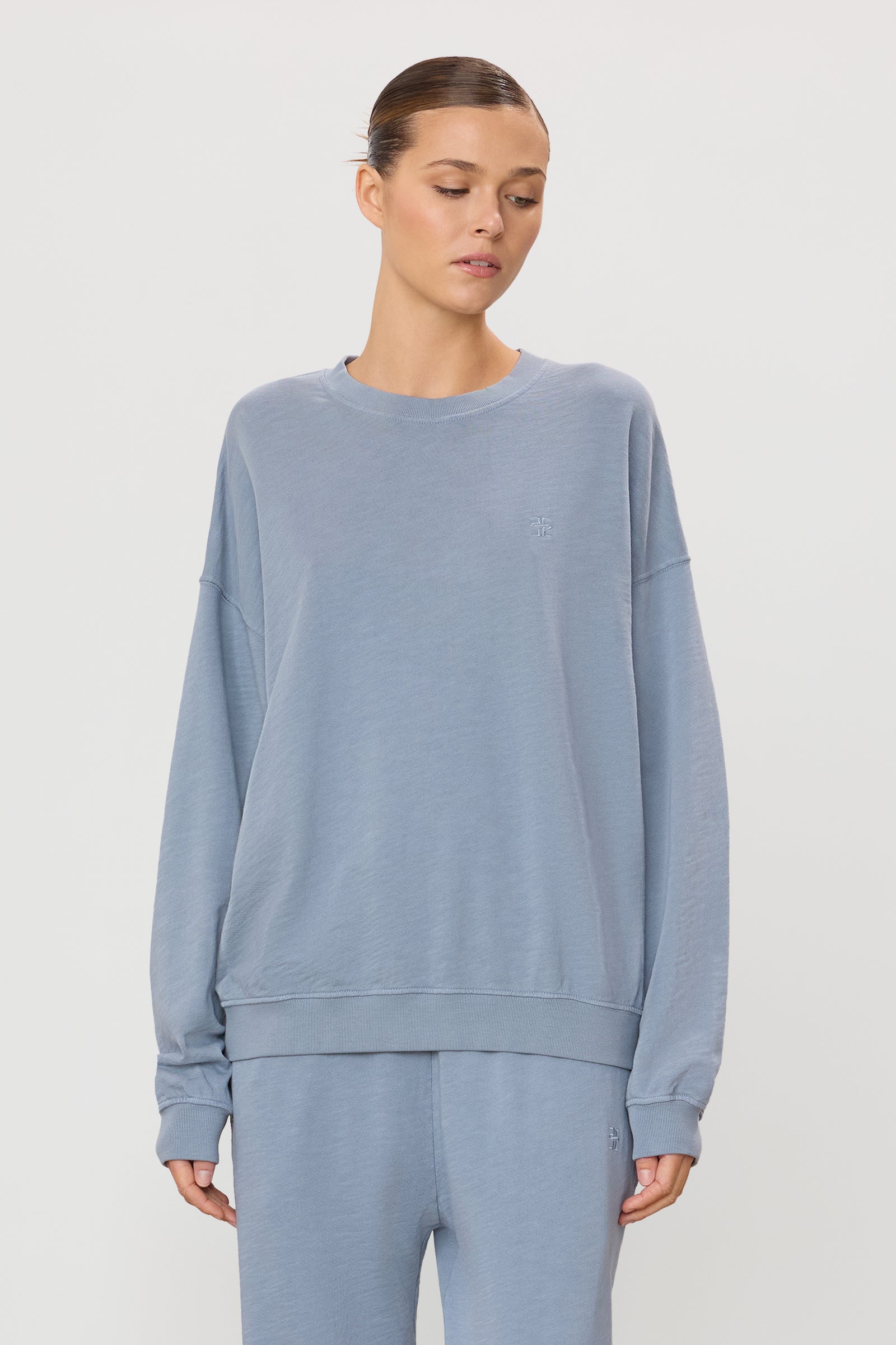 OVERSIZED CREWNECK SWEATSHIRT - ÉTERNE