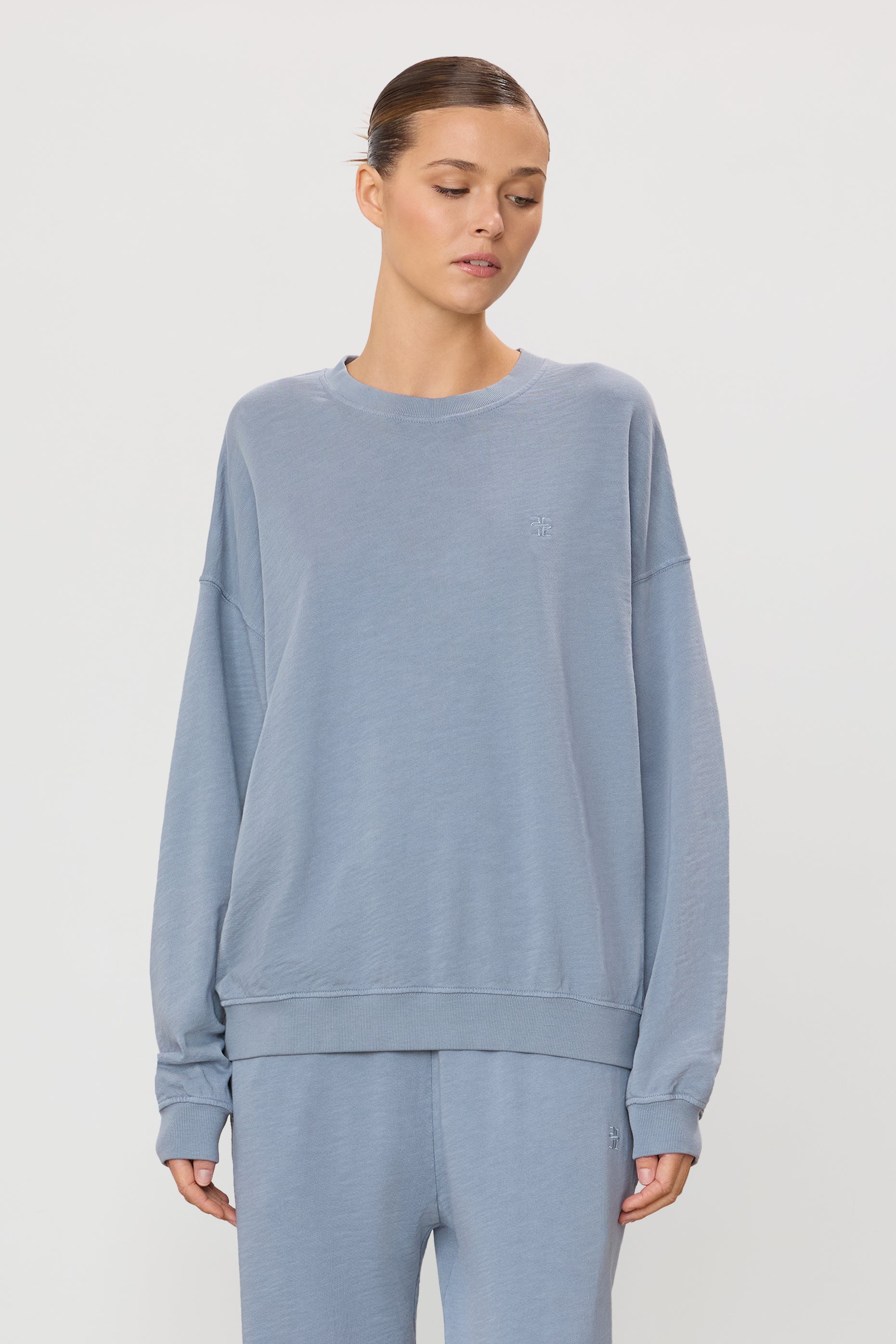 OVERSIZED CREWNECK SWEATSHIRT - ÉTERNE