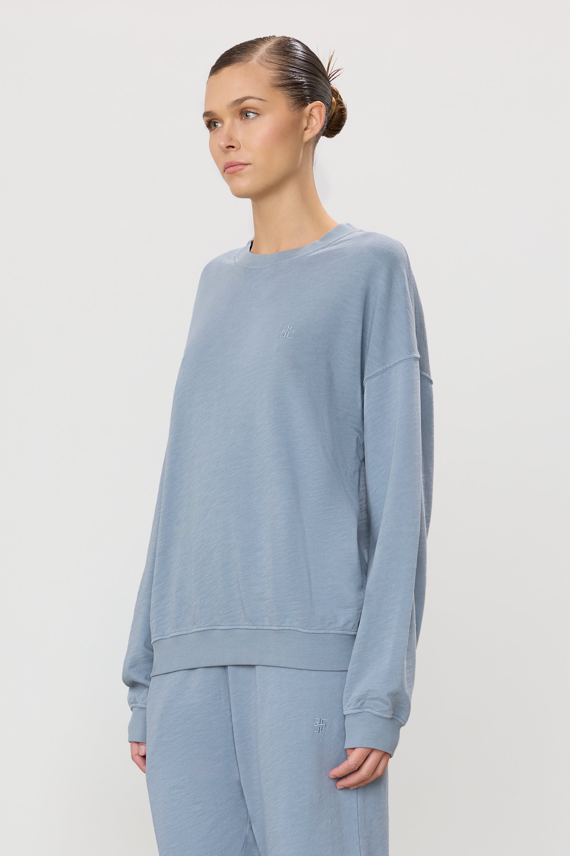 OVERSIZED CREWNECK SWEATSHIRT - ÉTERNE