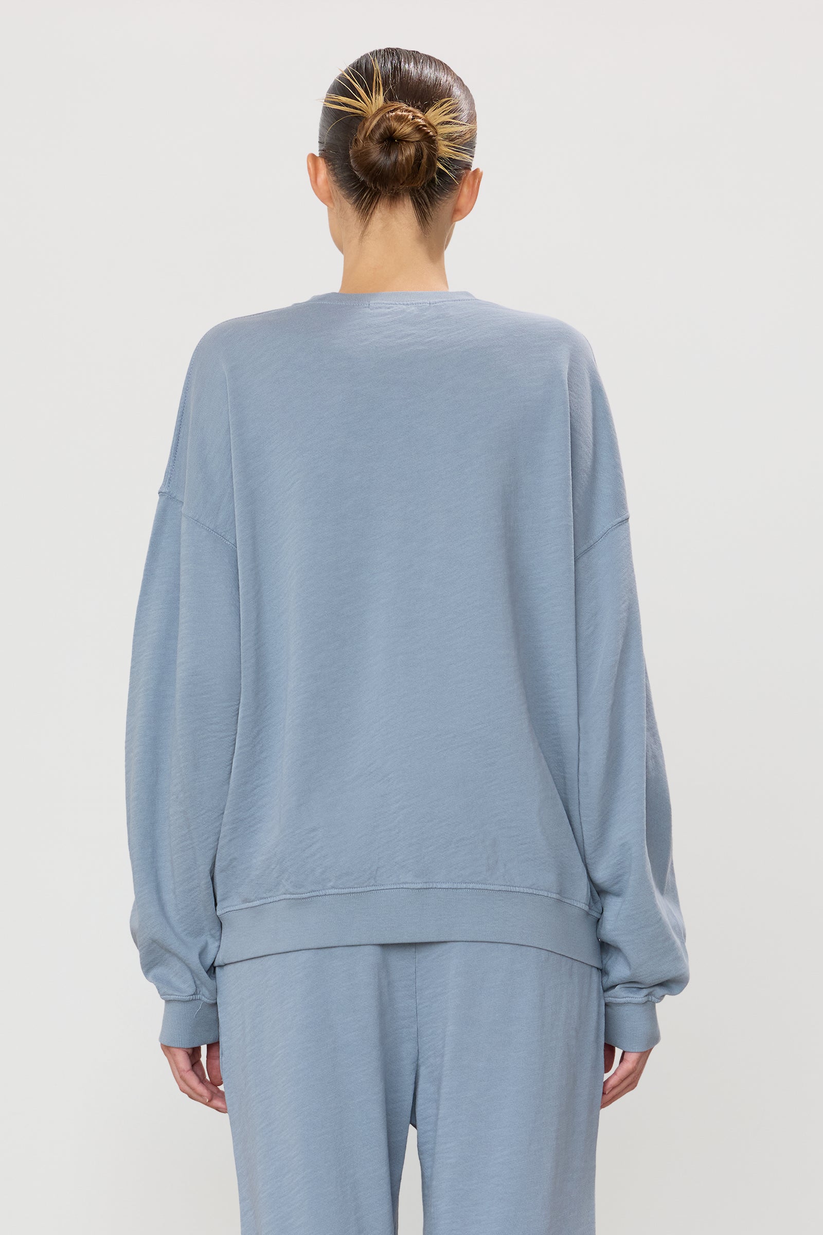 OVERSIZED CREWNECK SWEATSHIRT - ÉTERNE