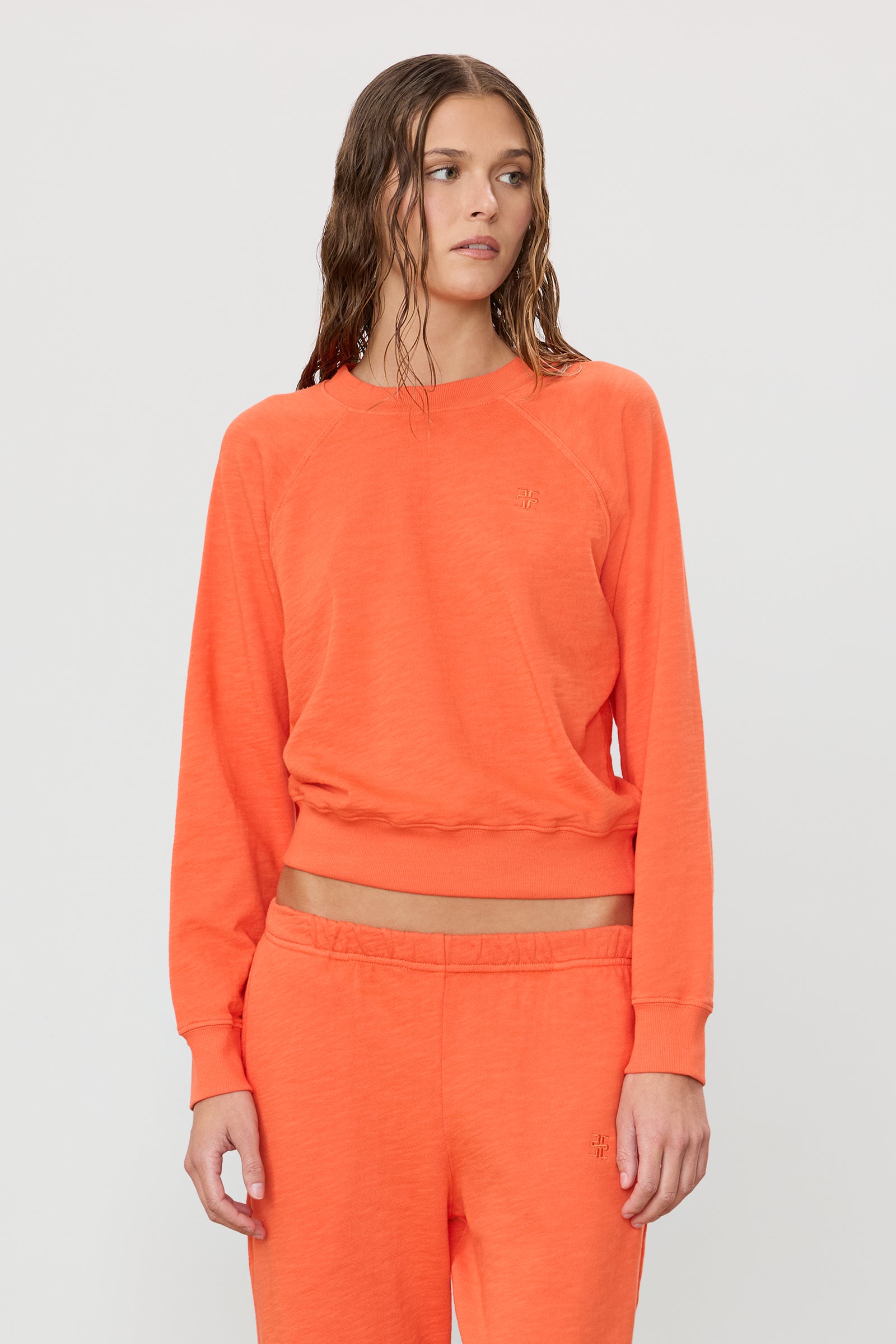 SHRUNKEN RAGLAN SWEATSHIRT - ÉTERNE