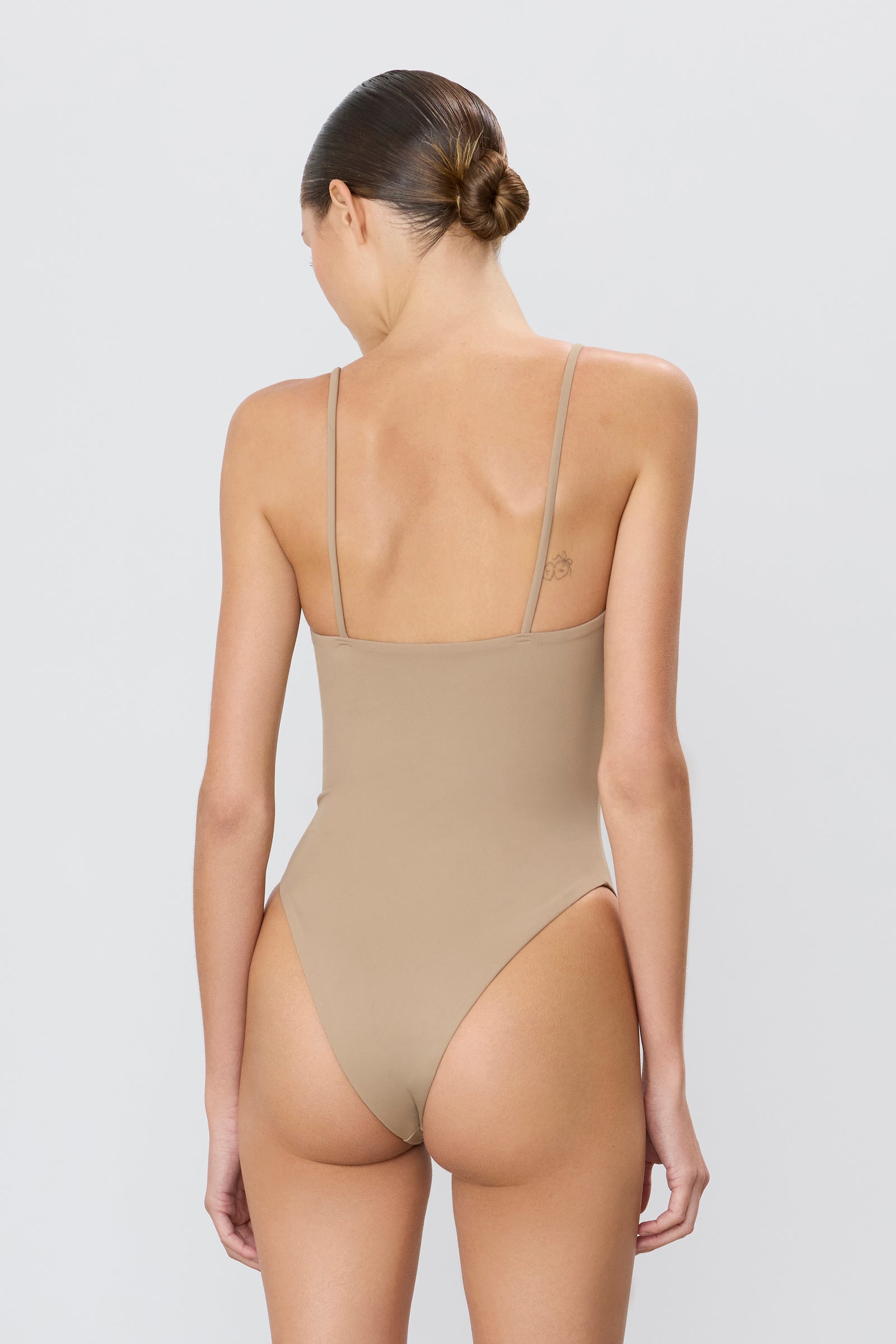 GRACE ONE PIECE - ÉTERNE