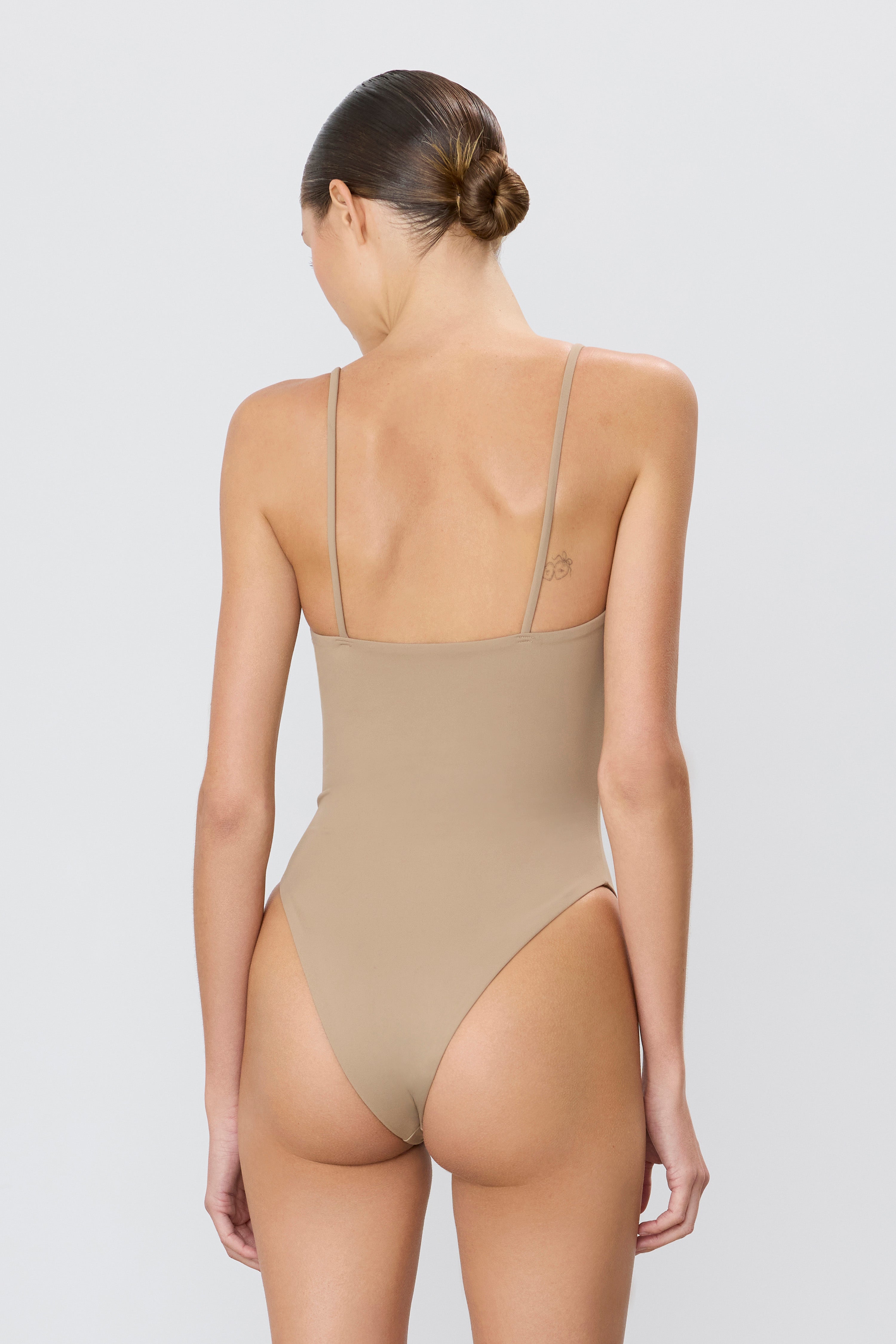 GRACE ONE PIECE - ÉTERNE