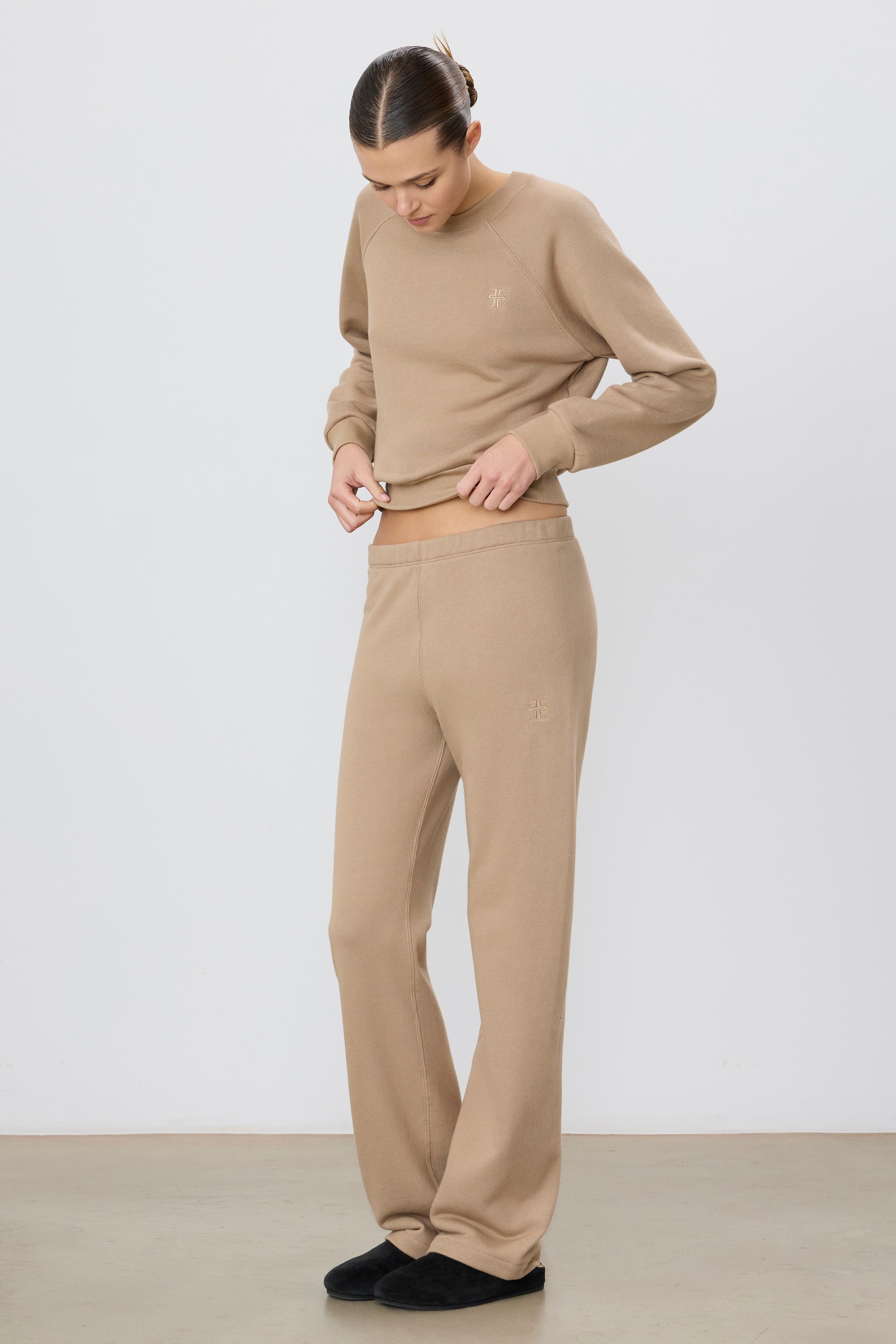ÉTERNE STRAIGHT LEG SWEATPANT