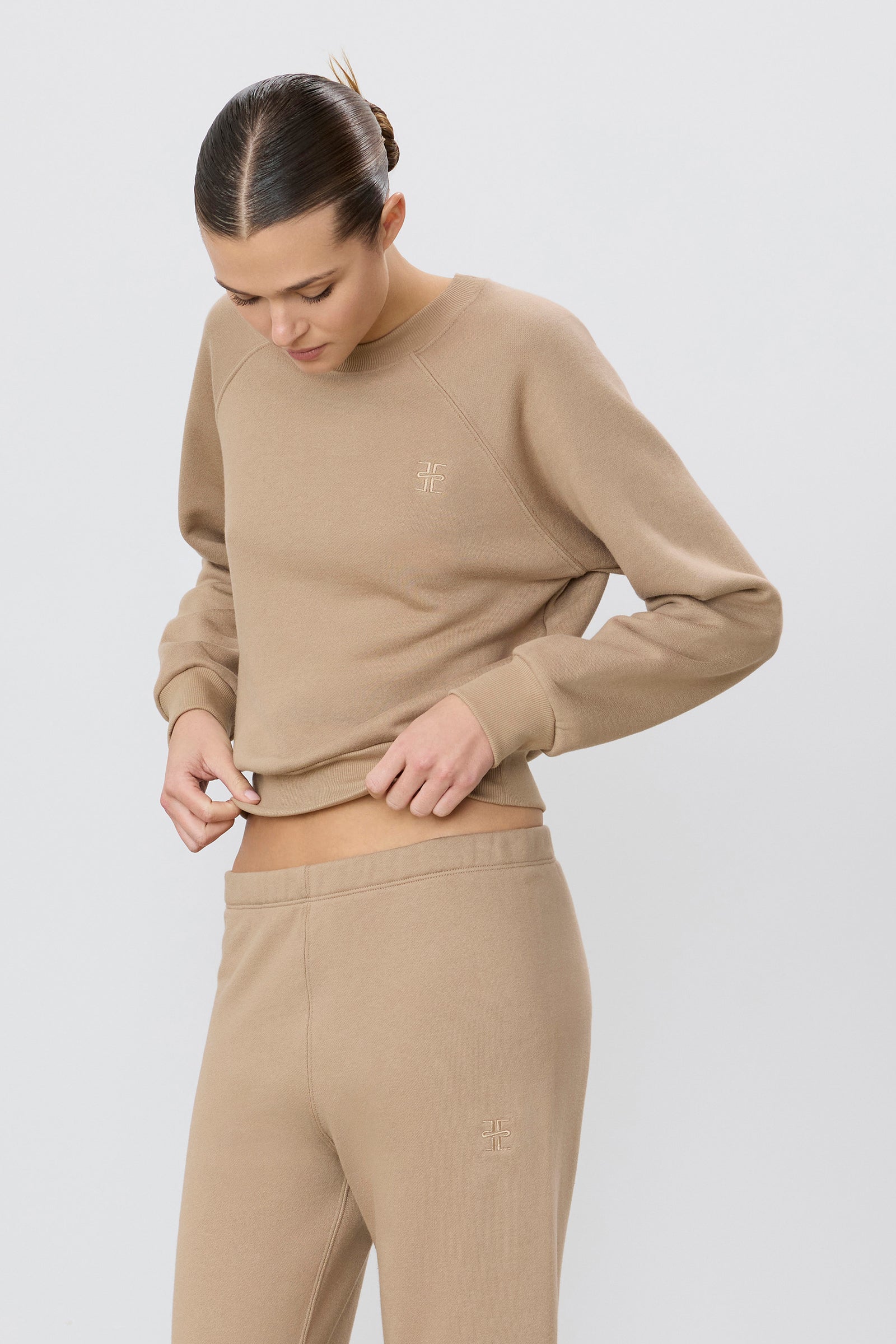 ÉTERNE SHRUNKEN RAGLAN SWEATSHIRT