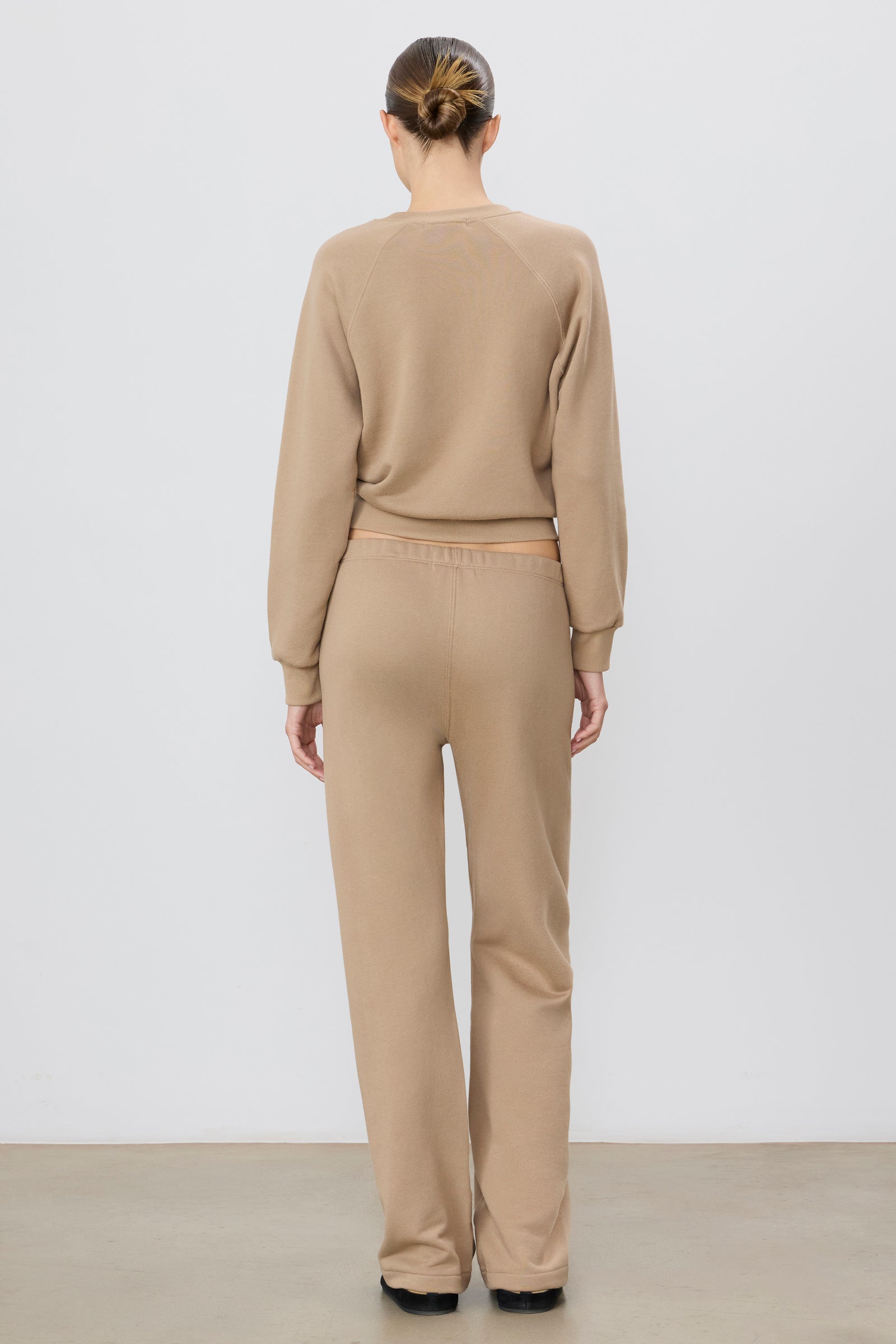 ÉTERNE STRAIGHT LEG SWEATPANT