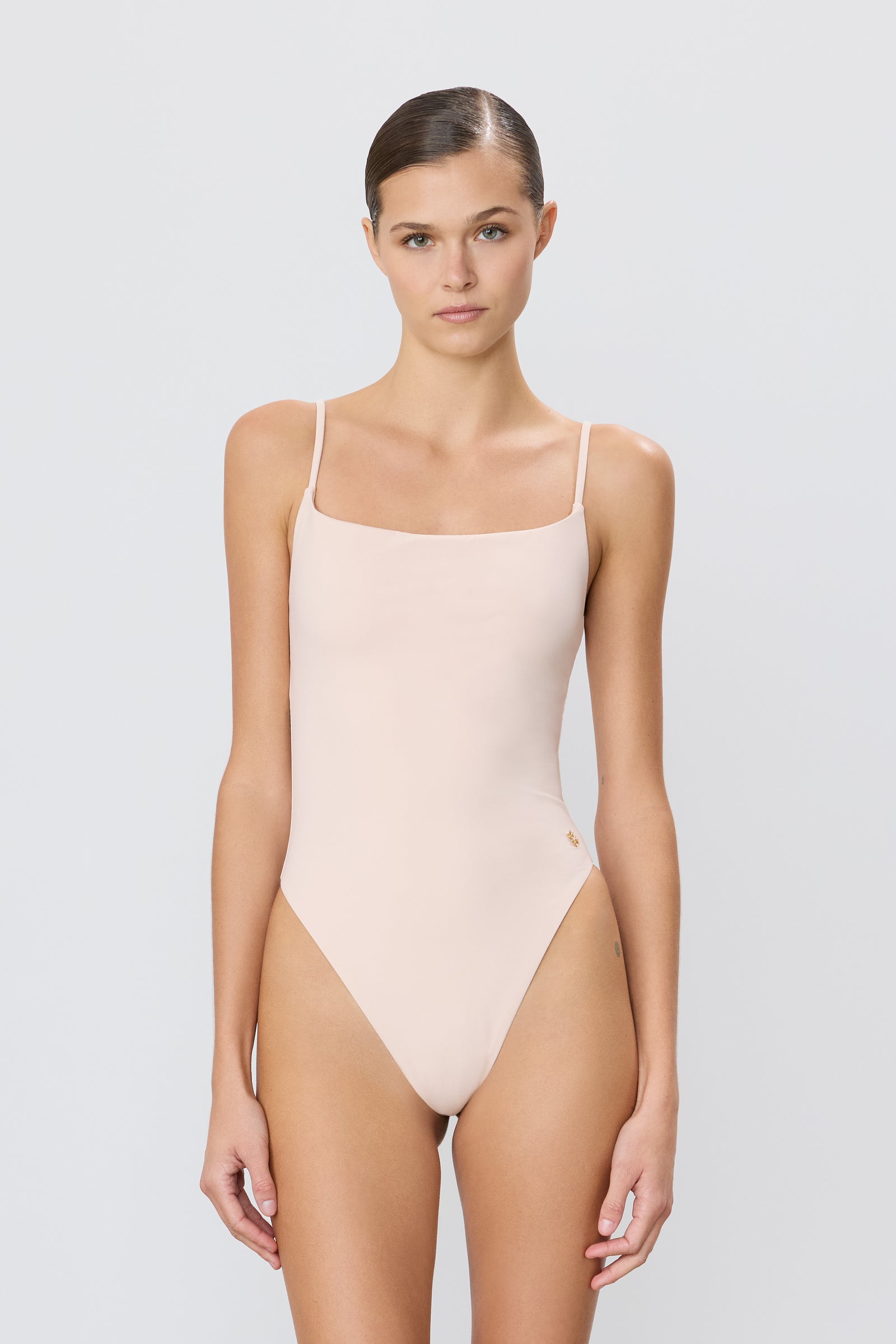GRACE ONE PIECE - ÉTERNE