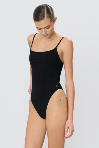 GRACE ONE PIECE – ÉTERNE