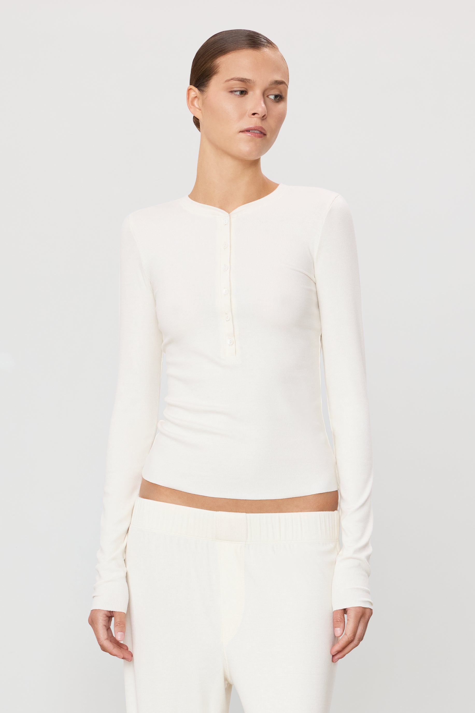 LONG SLEEVE HENLEY - ÉTERNE