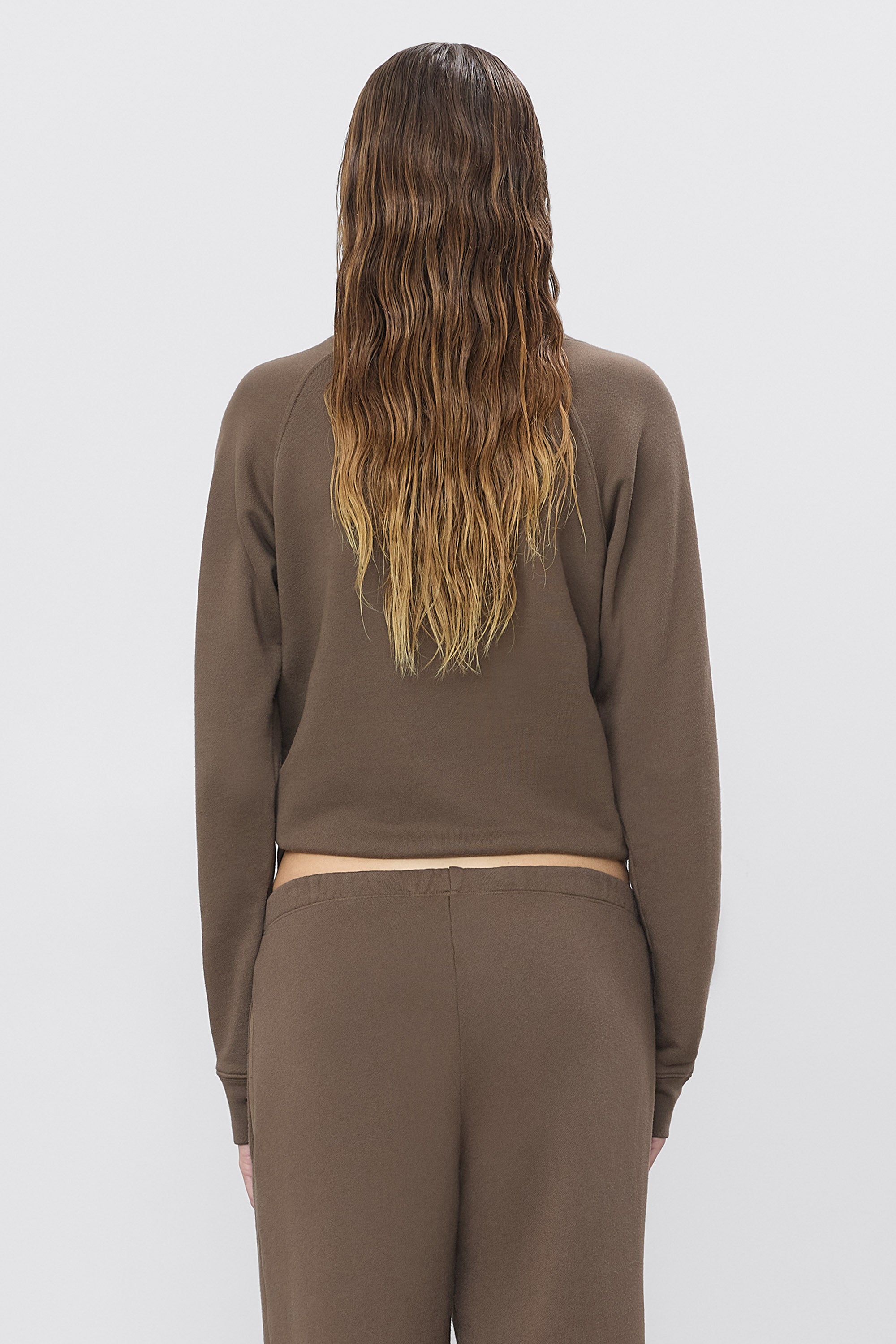 SHRUNKEN V-STITCH RAGLAN
