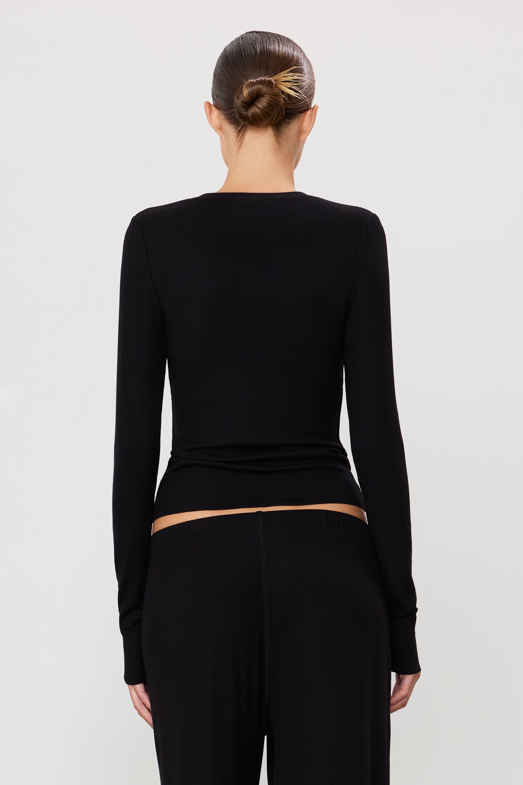 LONG SLEEVE HENLEY - ÉTERNE