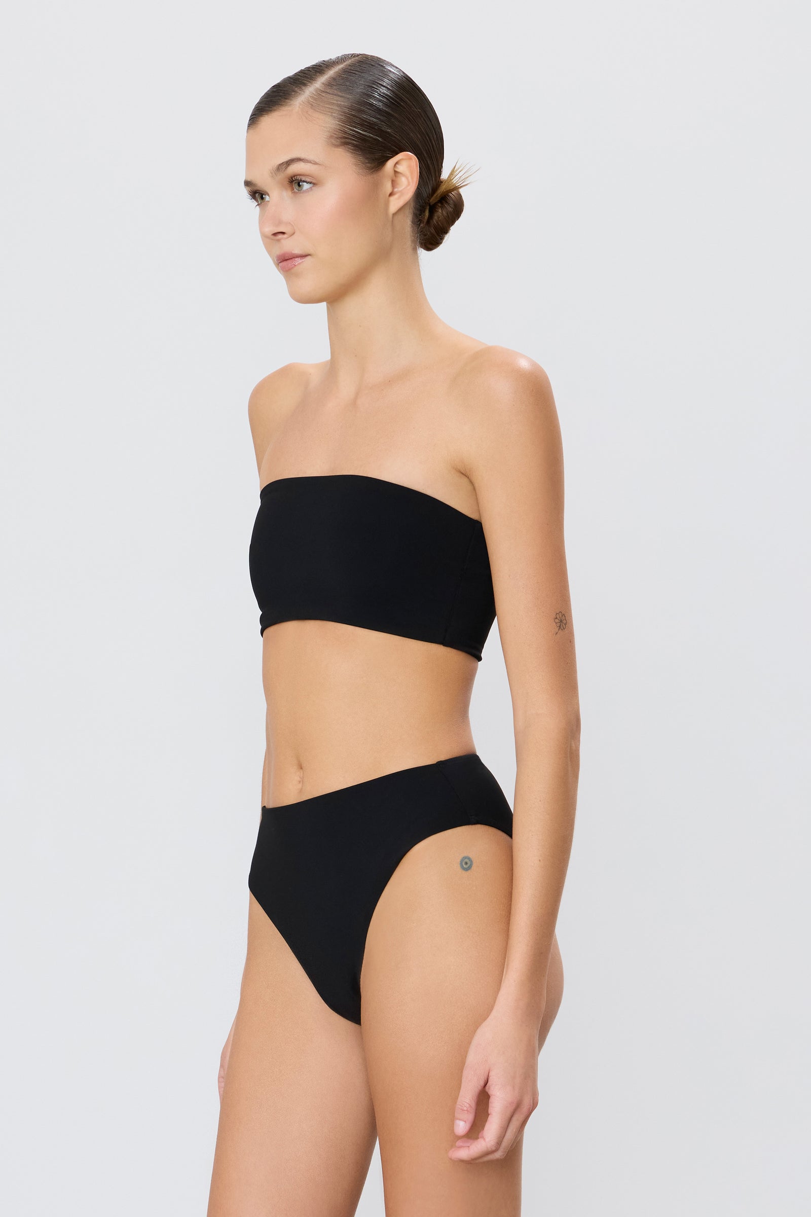 KAIA BOTTOM - ÉTERNE