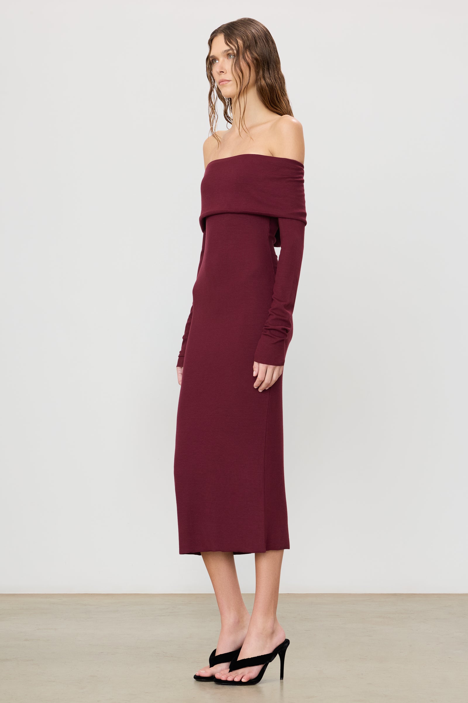 LONG SLEEVE OFF-SHOULDER MIDI DRESS - ÉTERNE
