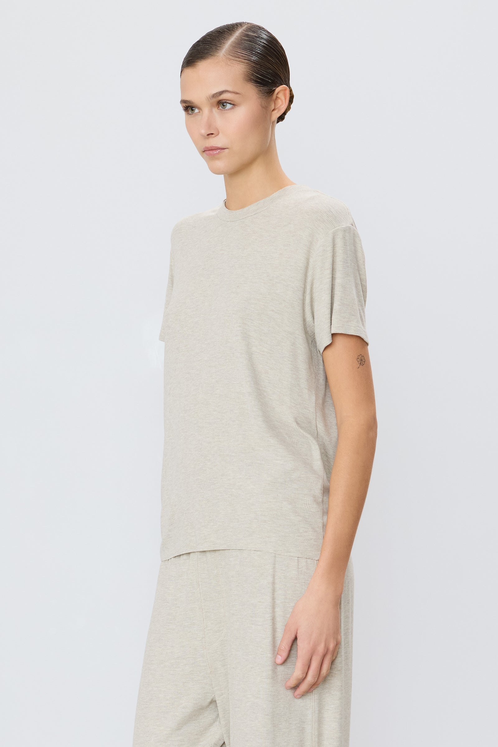 Short Sleeve Boyfriend T-Shirt - ÉTERNE